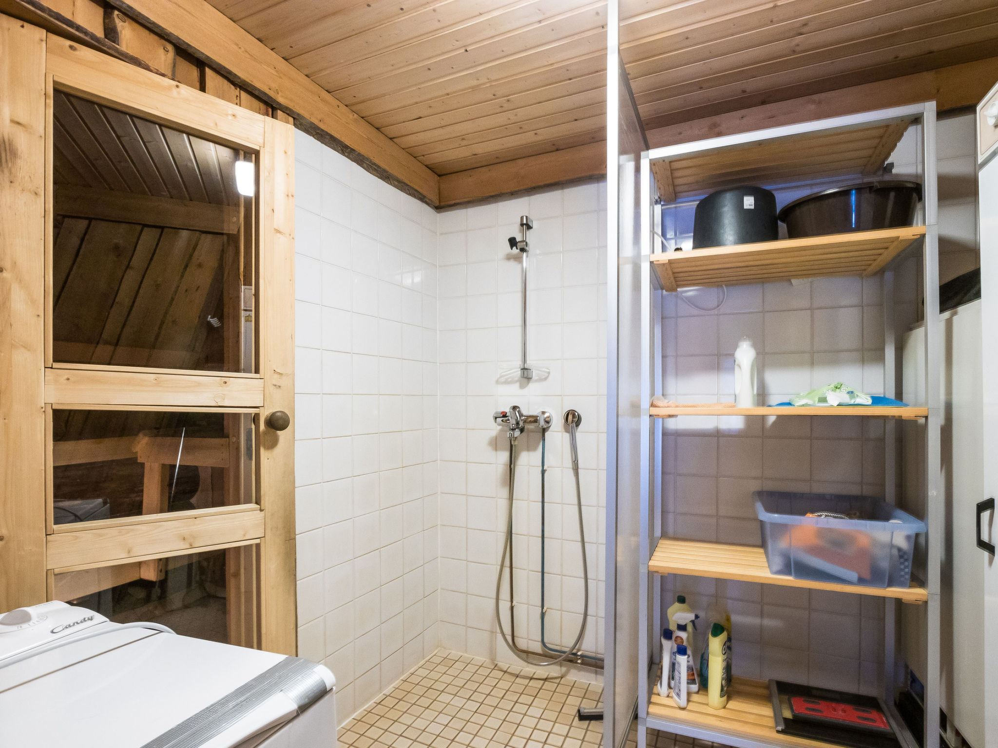 Maison Lomaylläs d58 /palovaarankaarre 11b – Intérieur, photo 26 sur 34