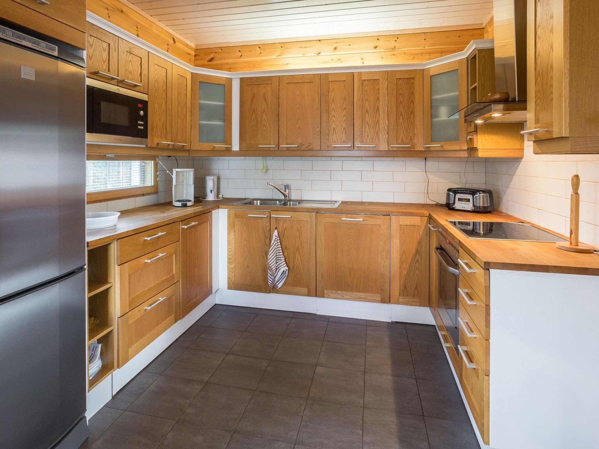 Lomaylläs / hankipolku 2-Dedans