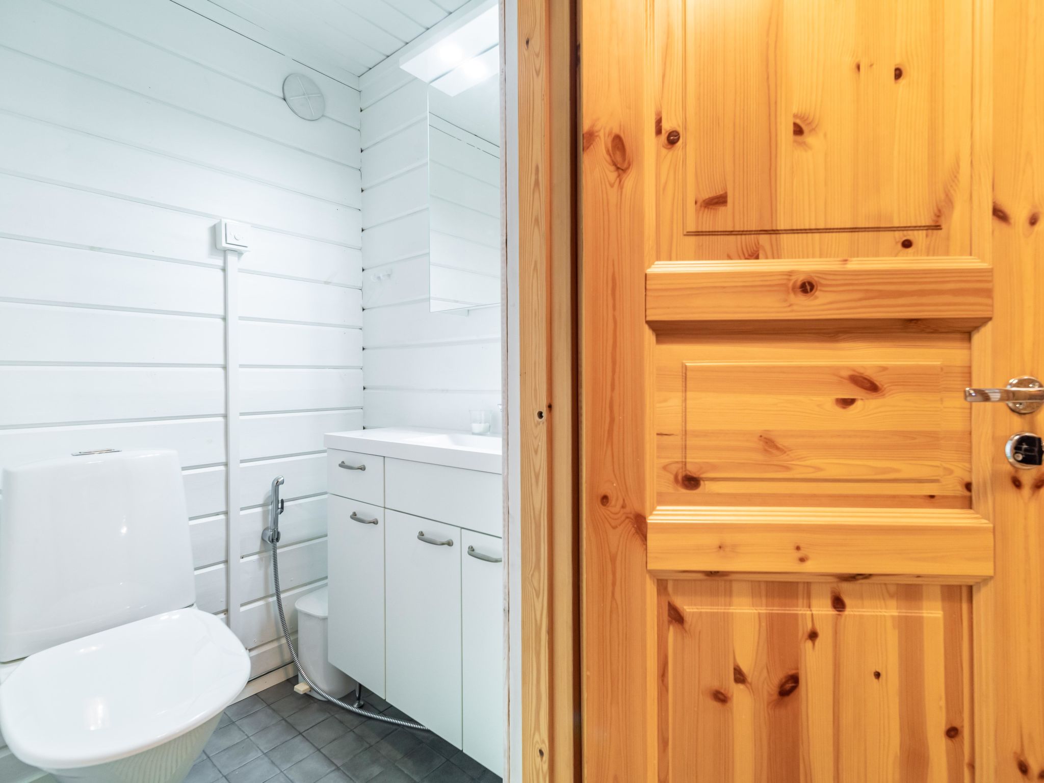 Lomaylläs h105 / pistopolku 2a-Dedans