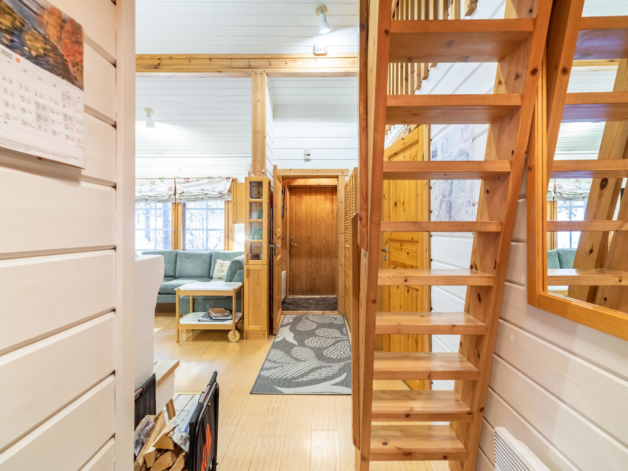 Lomaylläs h105 / pistopolku 2a-Dedans