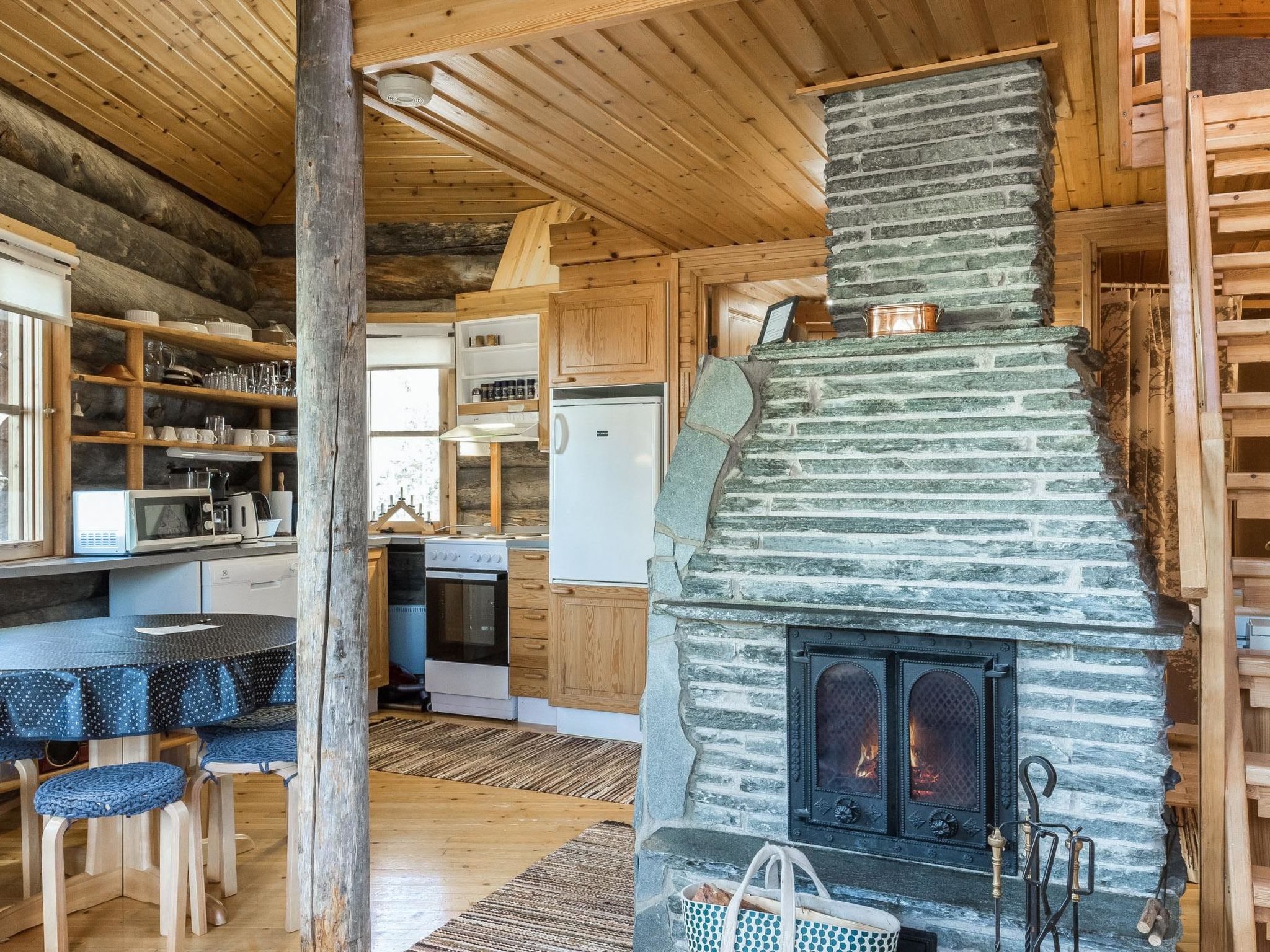 Ylläsparit as. mustikka-Dedans