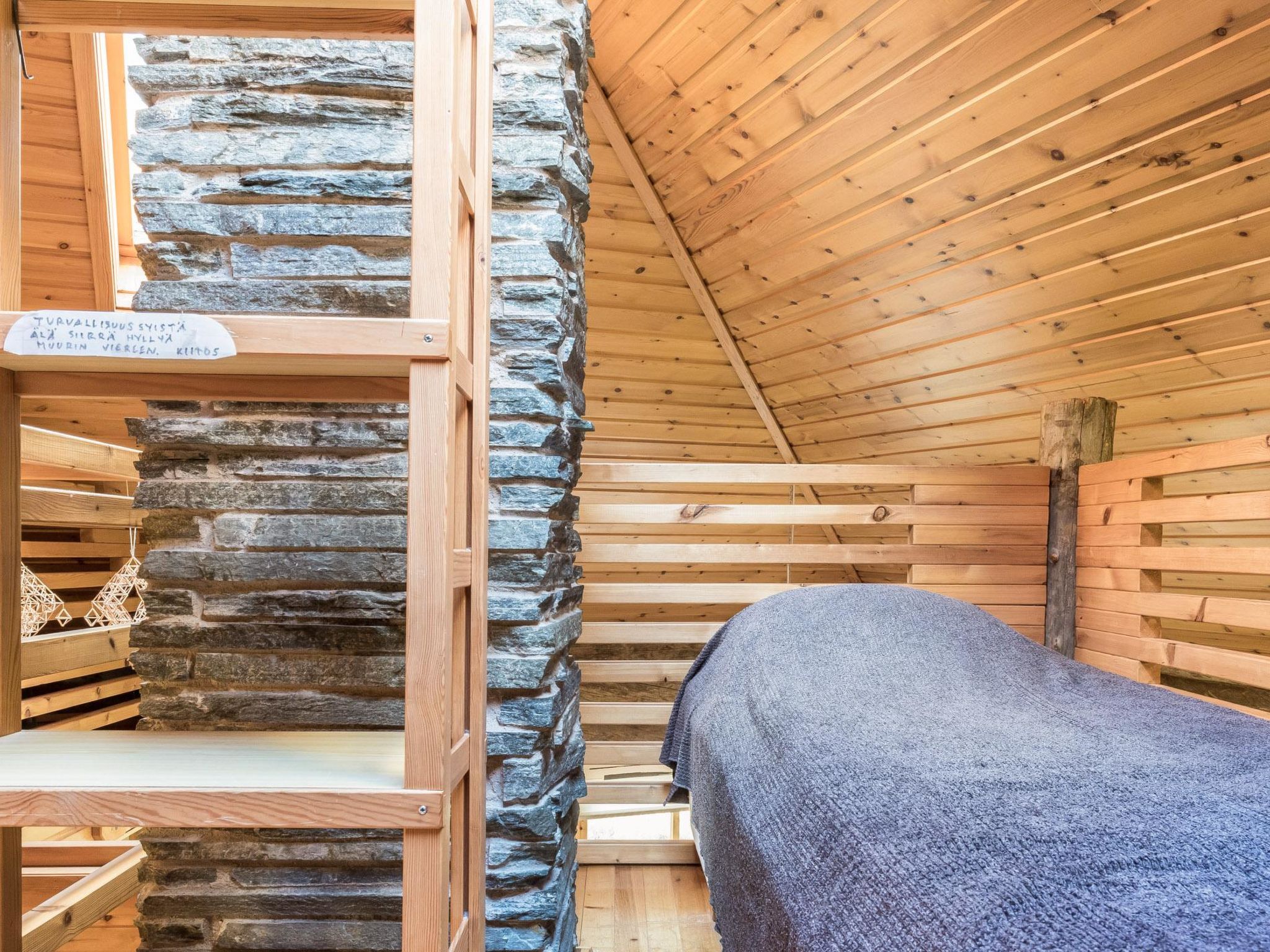 Ylläsparit as. mustikka-Dedans