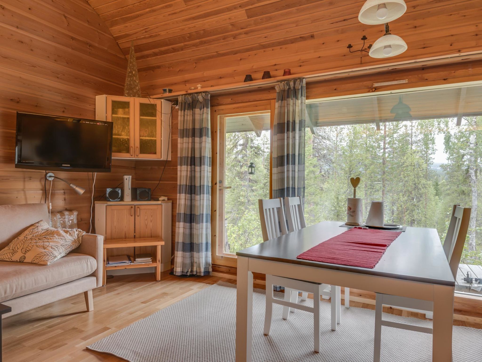 Neljä vuodenaikaa a1/karpalo-Dedans