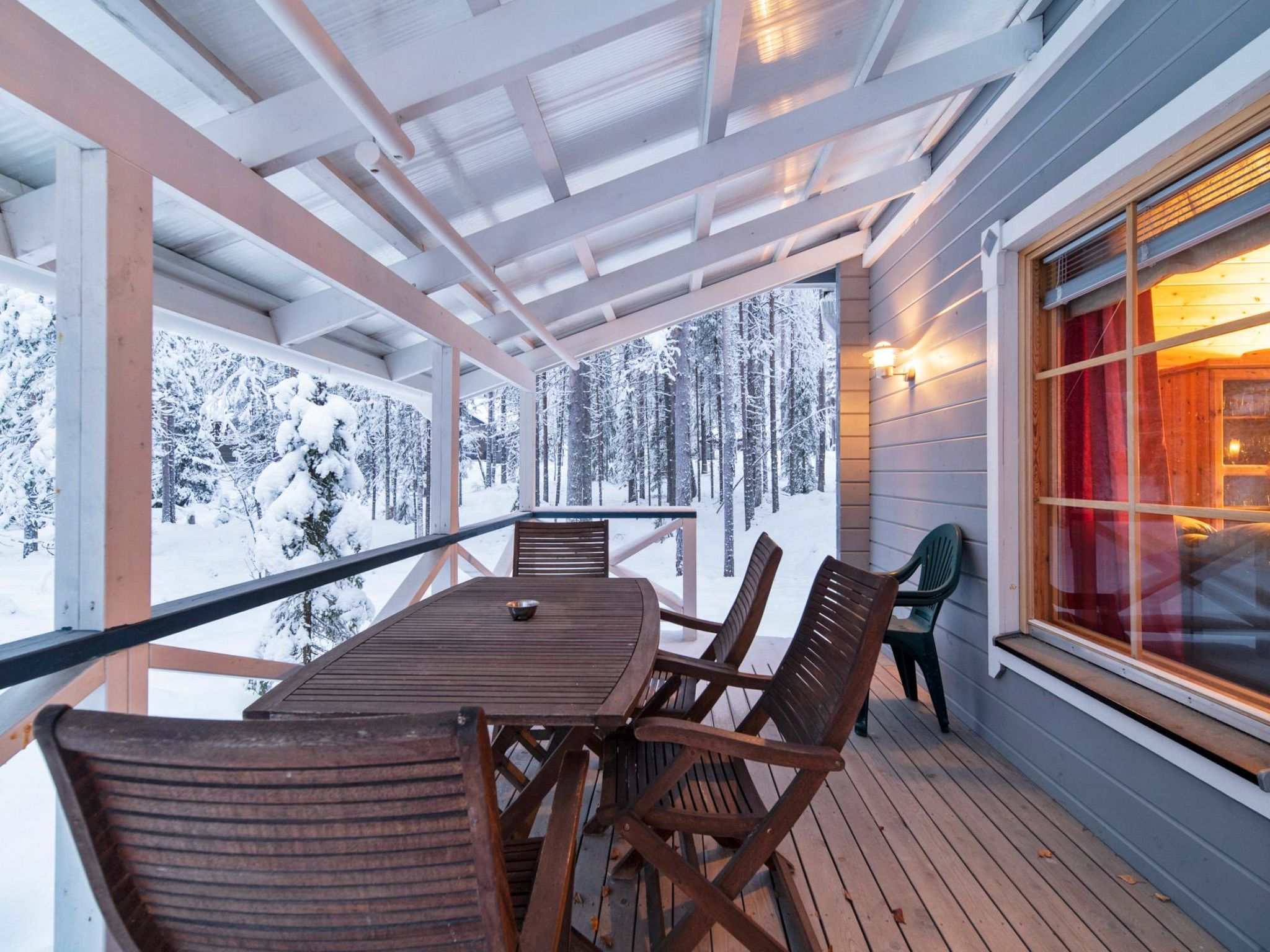 Ylläshuili 2-Dedans