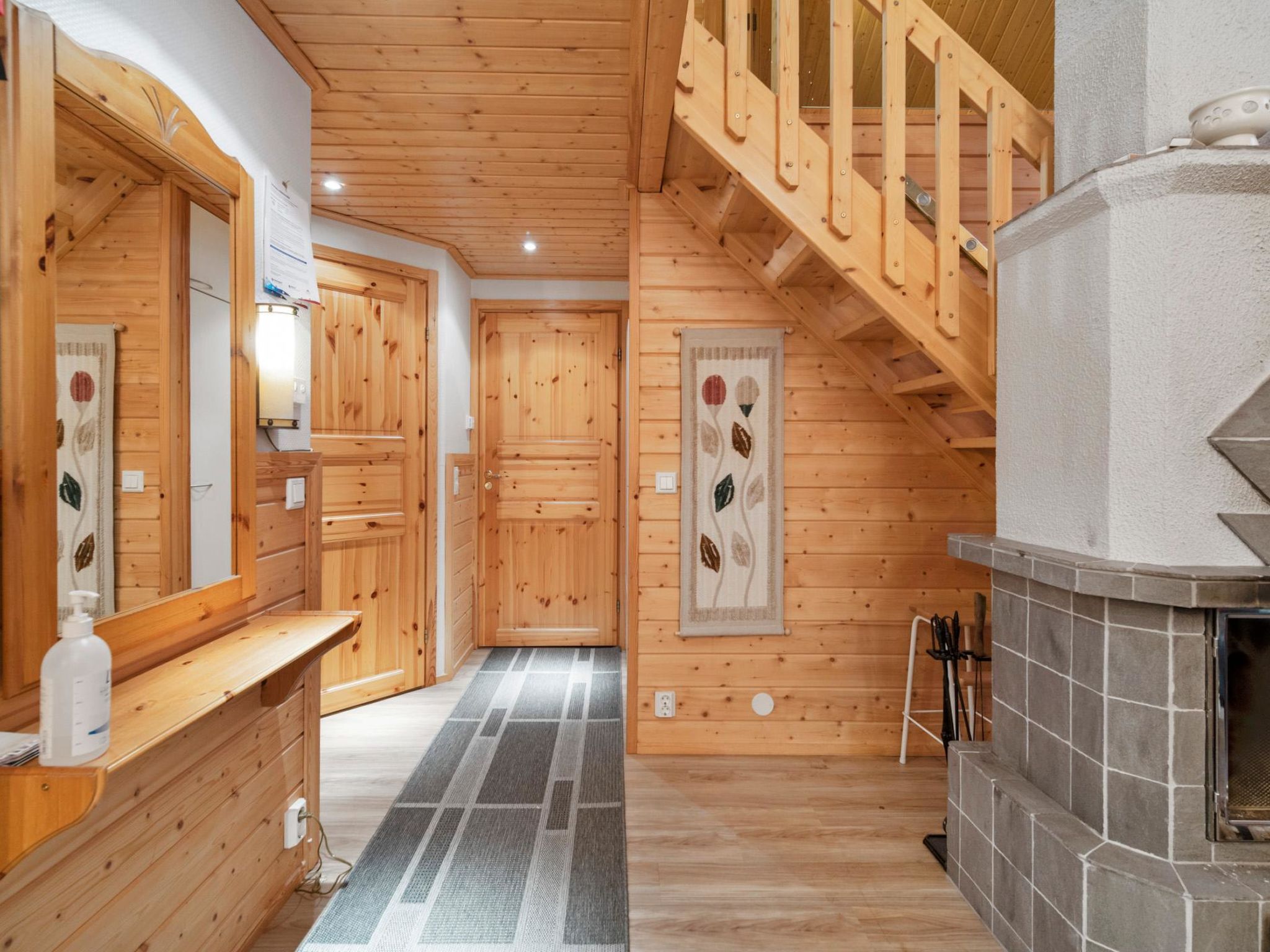 Ylläshuili 2-Dedans