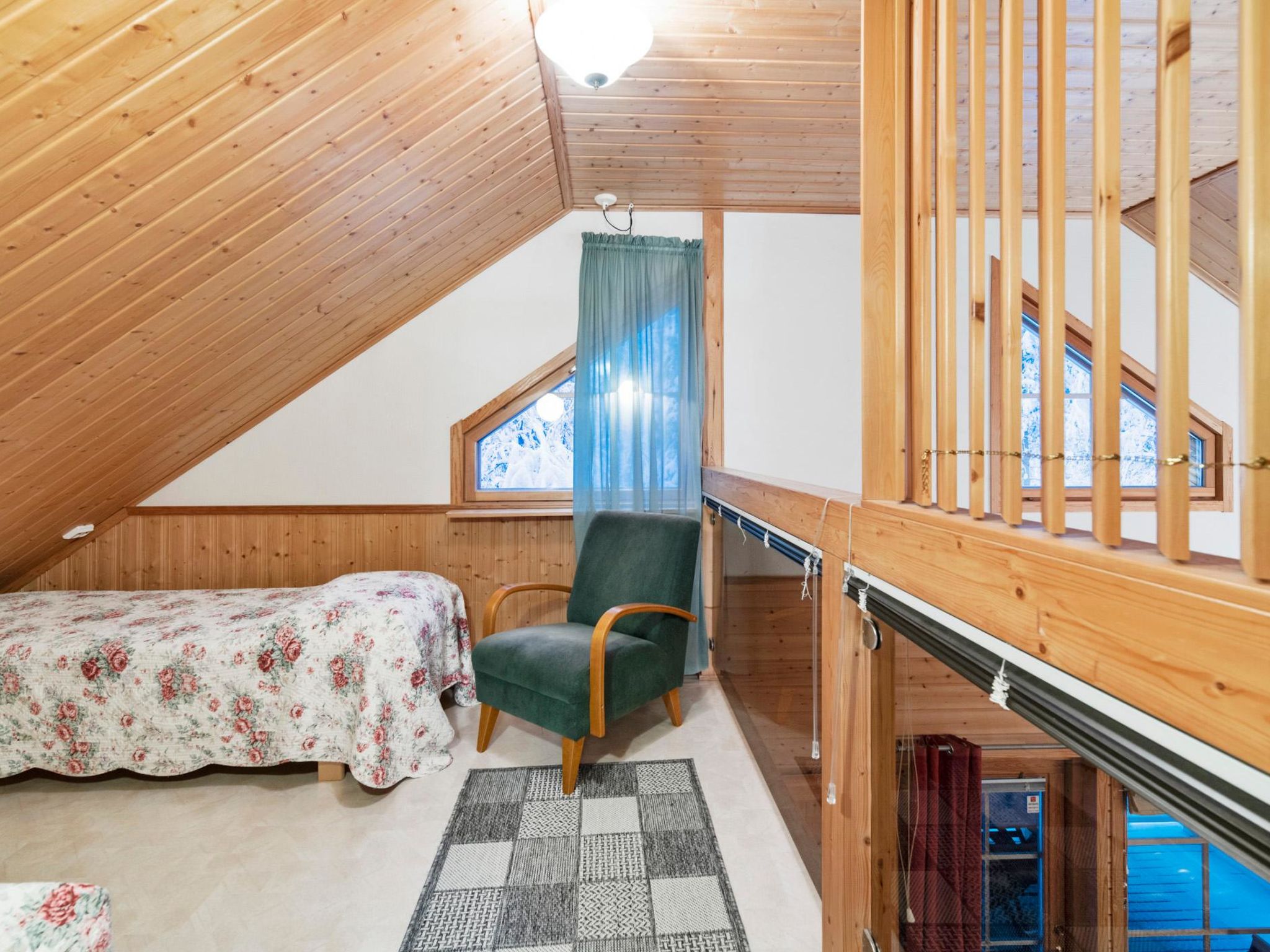 Ylläshuili 2-Dedans