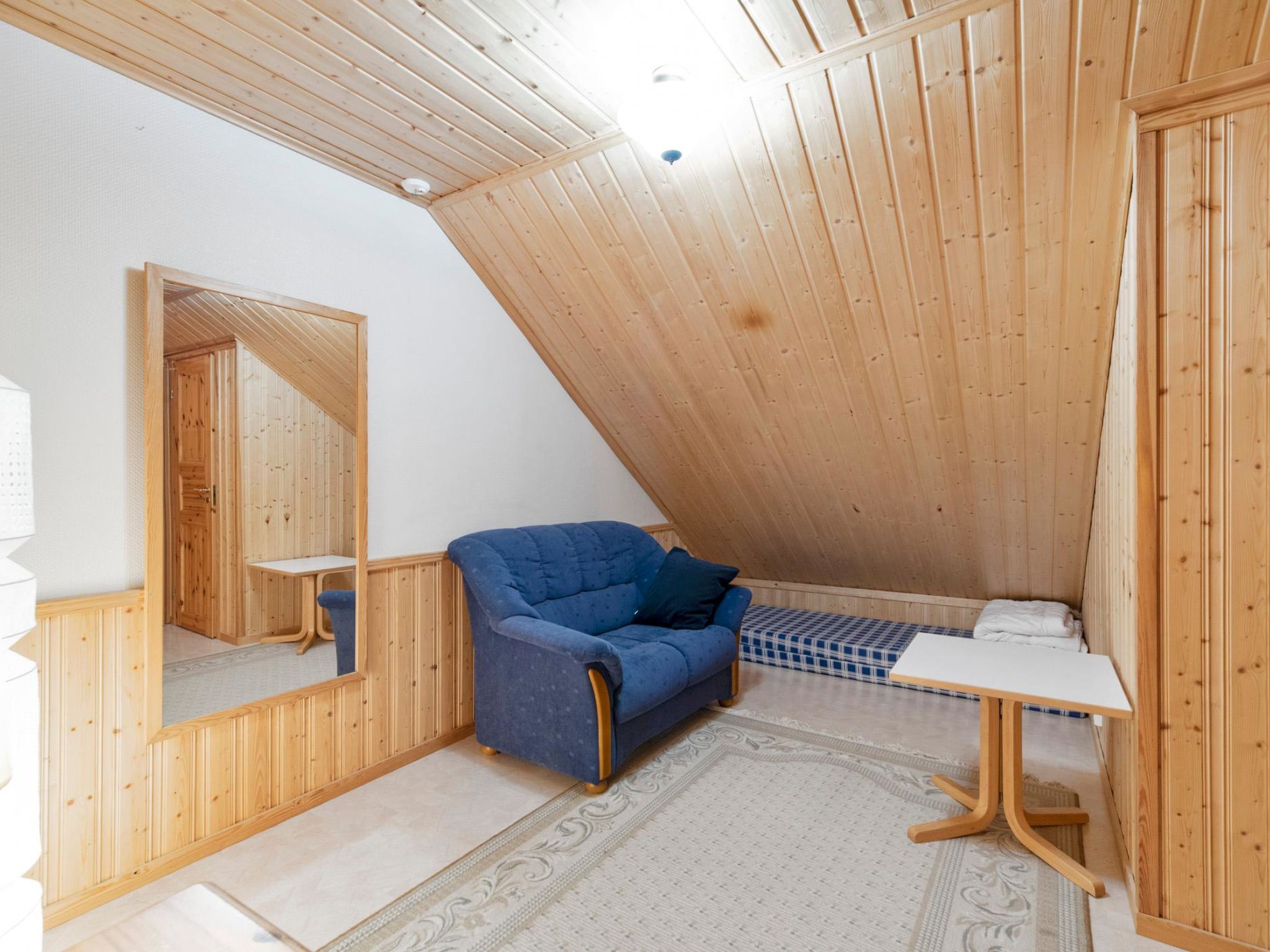 Ylläshuili 2-Dedans