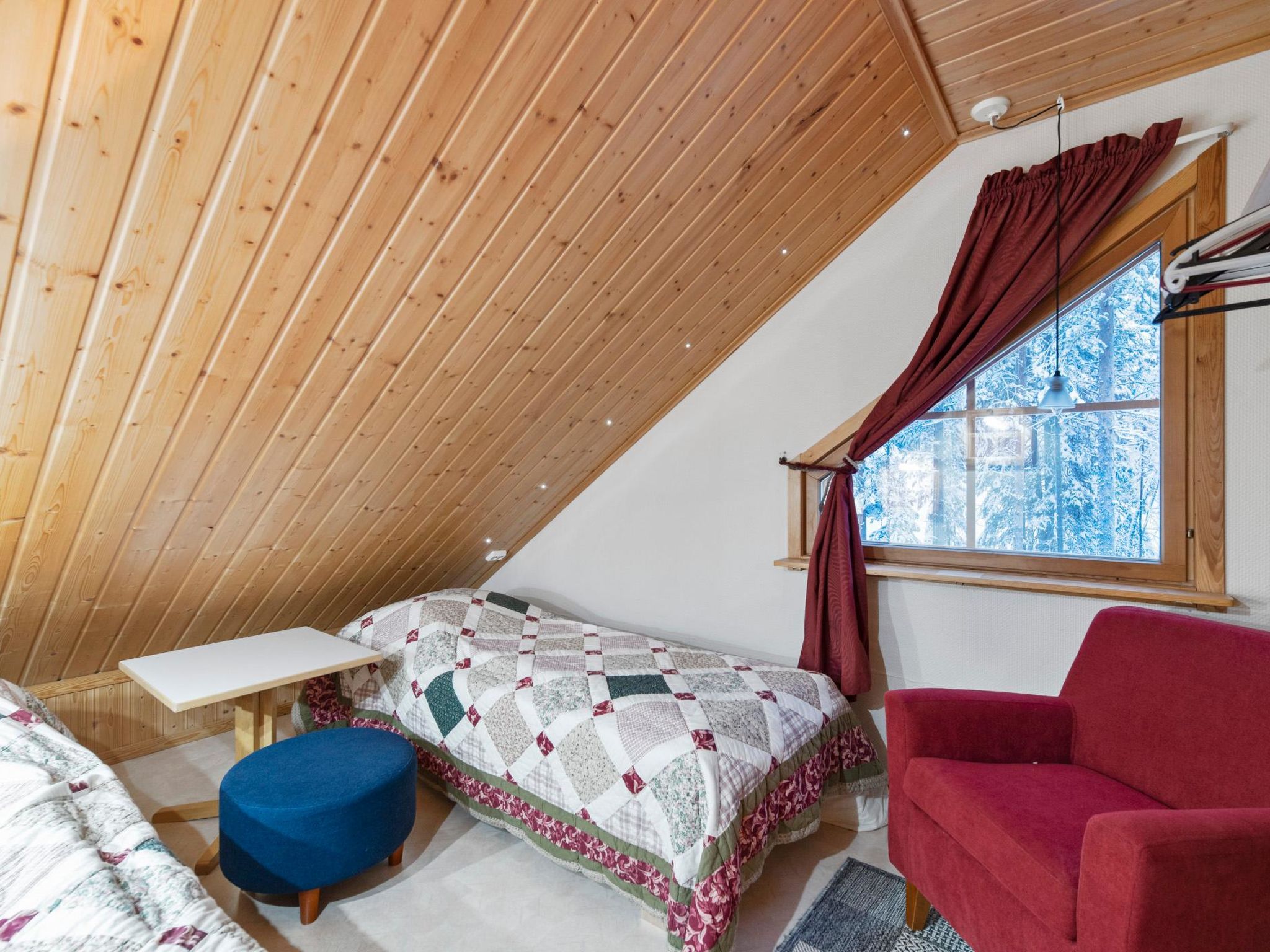 Ylläshuili 2-Dedans