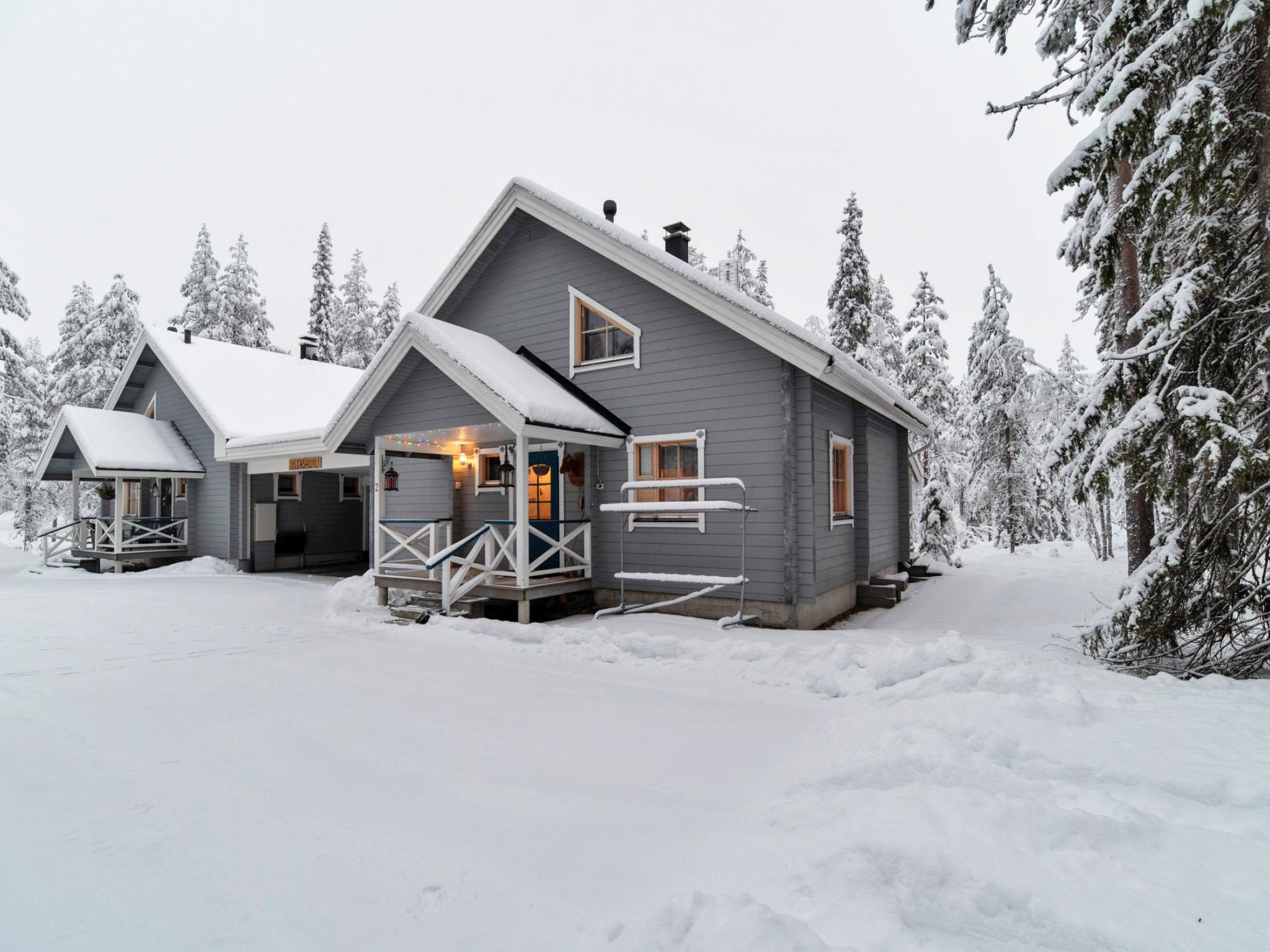 Ylläshuili 2-Dedans