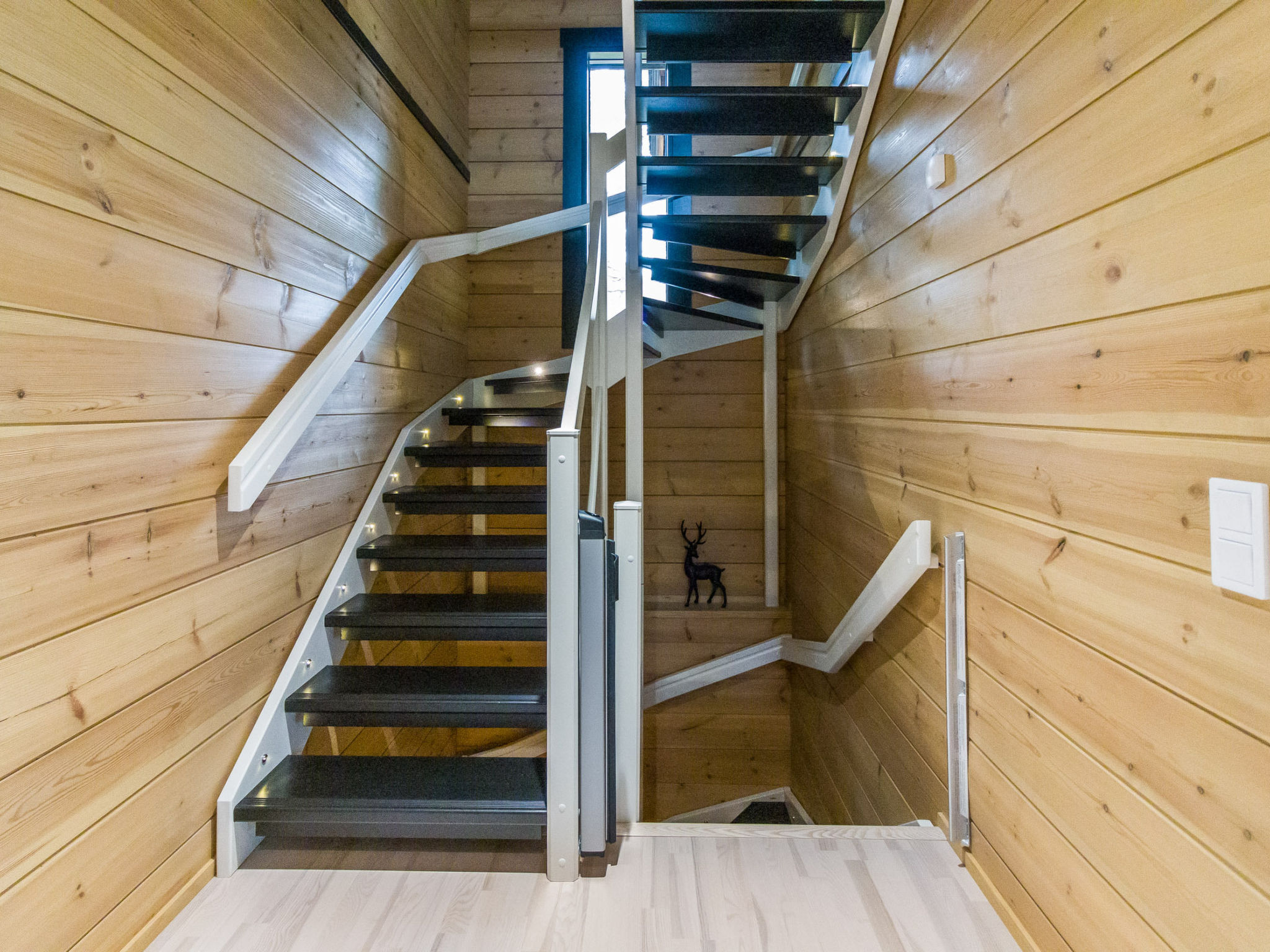 Villa valoisa-Binnen