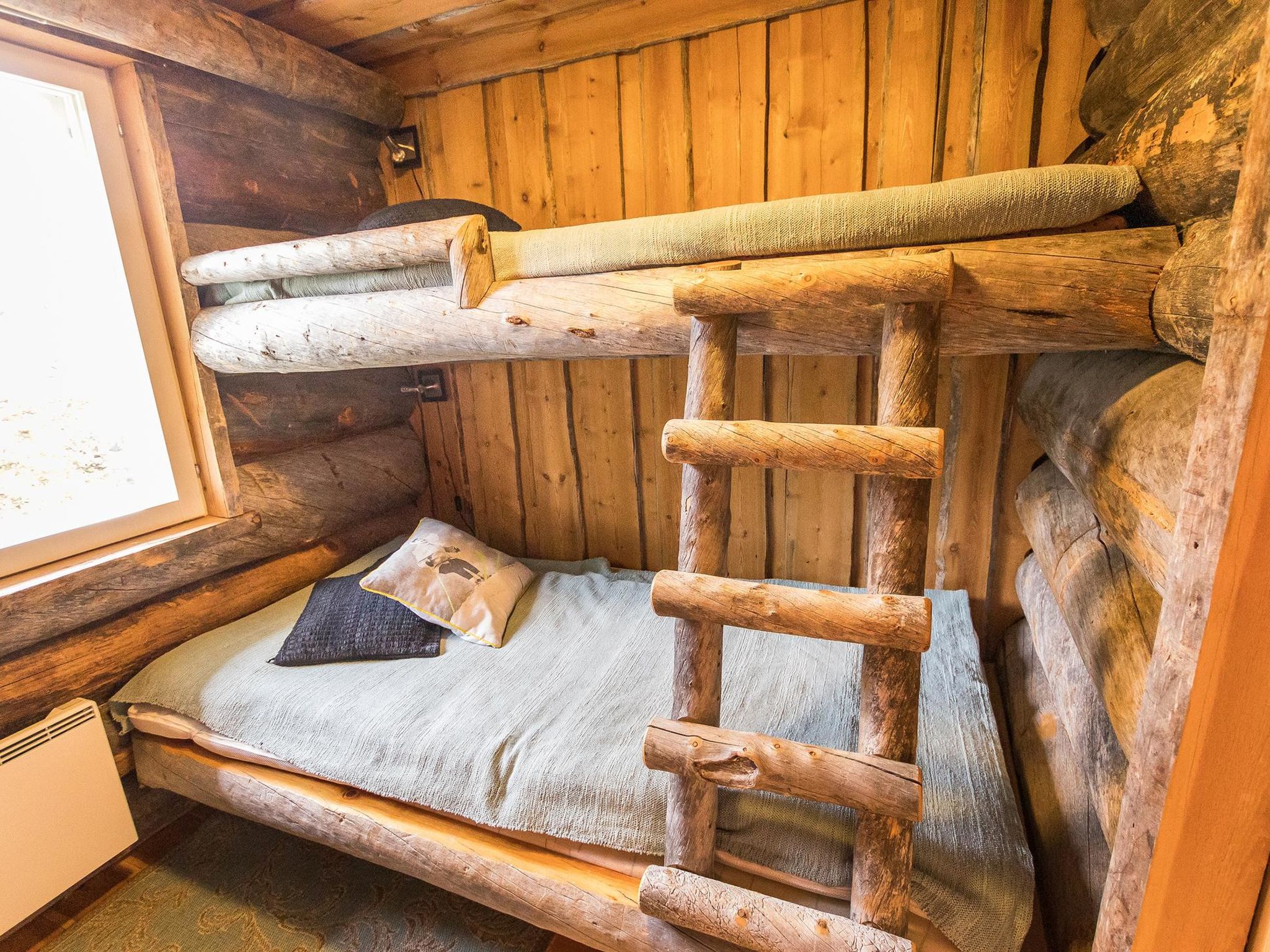 Lomaylläs maja/keloluppo-Dedans