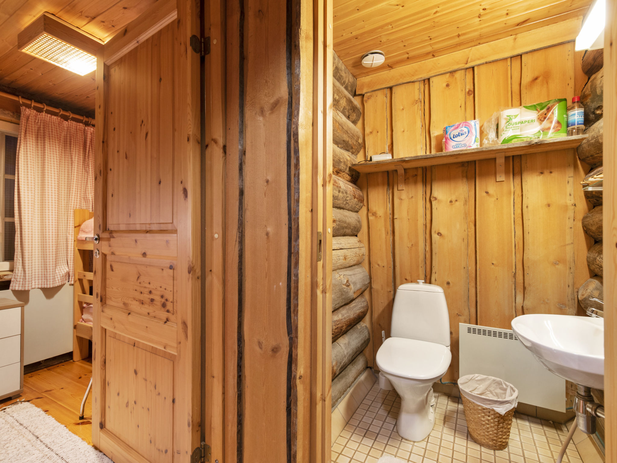 Maison Lomaylläs d59 /palovaarankaarre 13 a – Intérieur, photo 9 sur 28