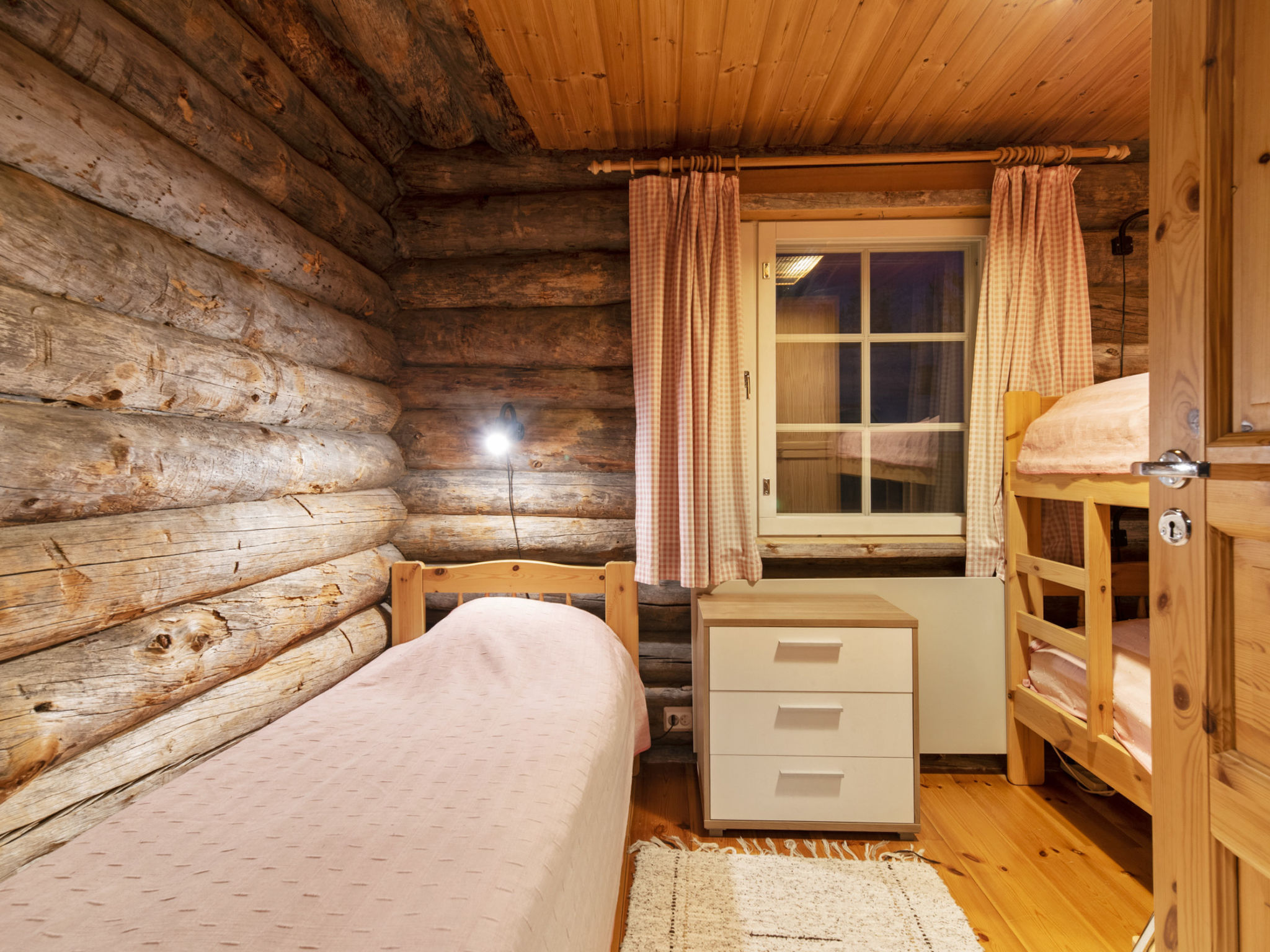 Maison Lomaylläs d59 /palovaarankaarre 13 a – Intérieur, photo 8 sur 28