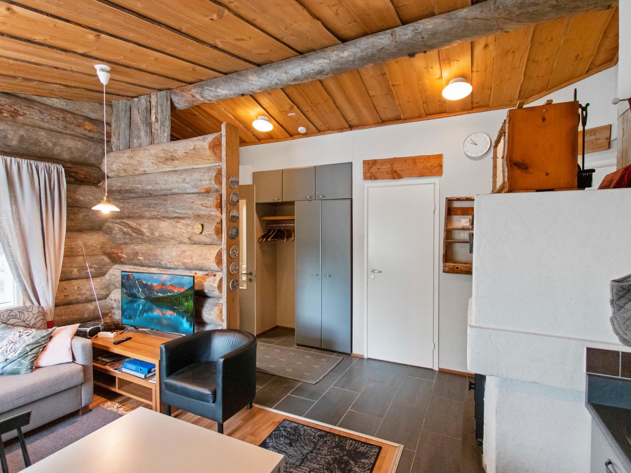 Hankipolku 7b / ukuli-Binnen