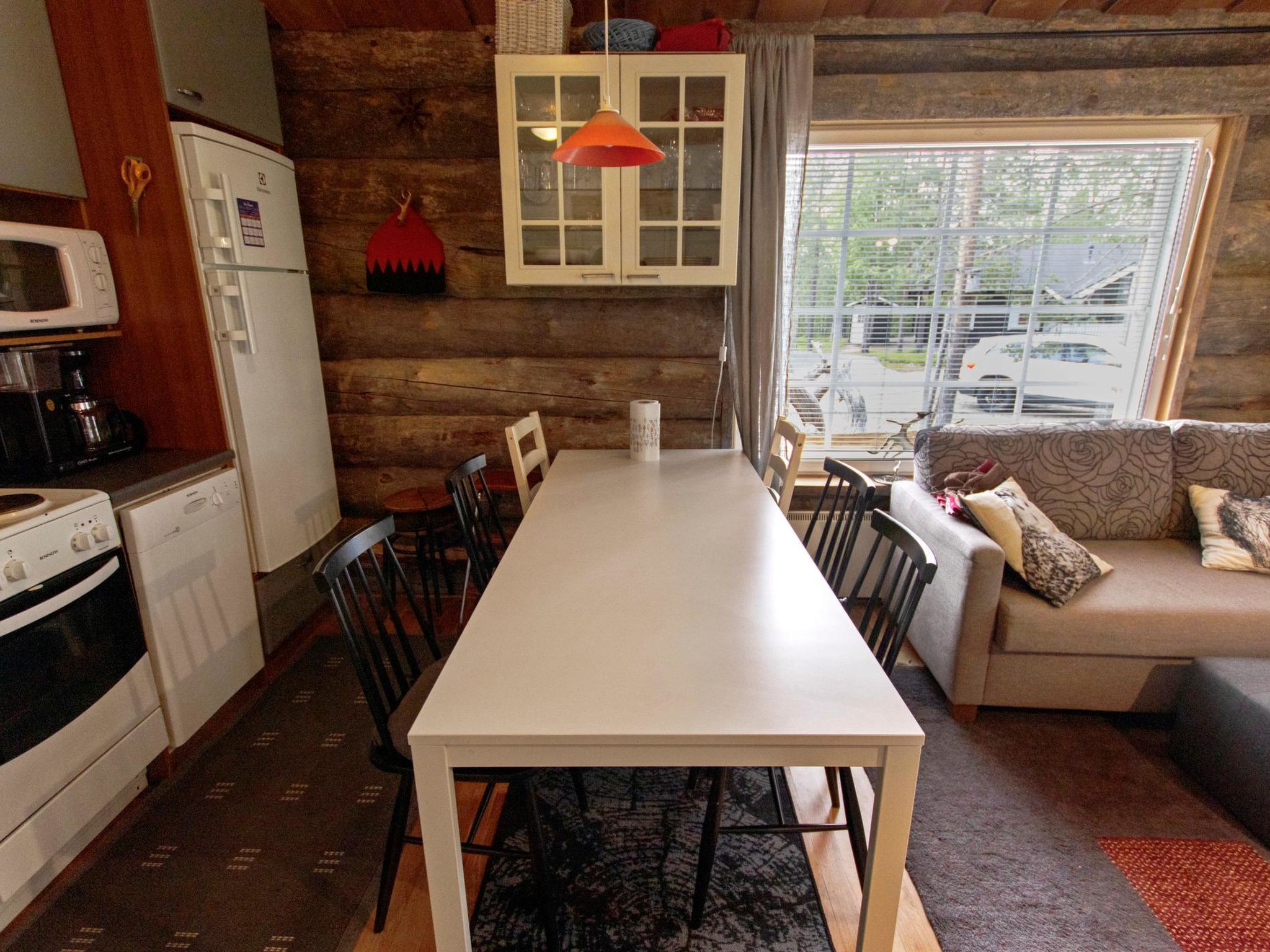 Hankipolku 7b / ukuli-Binnen