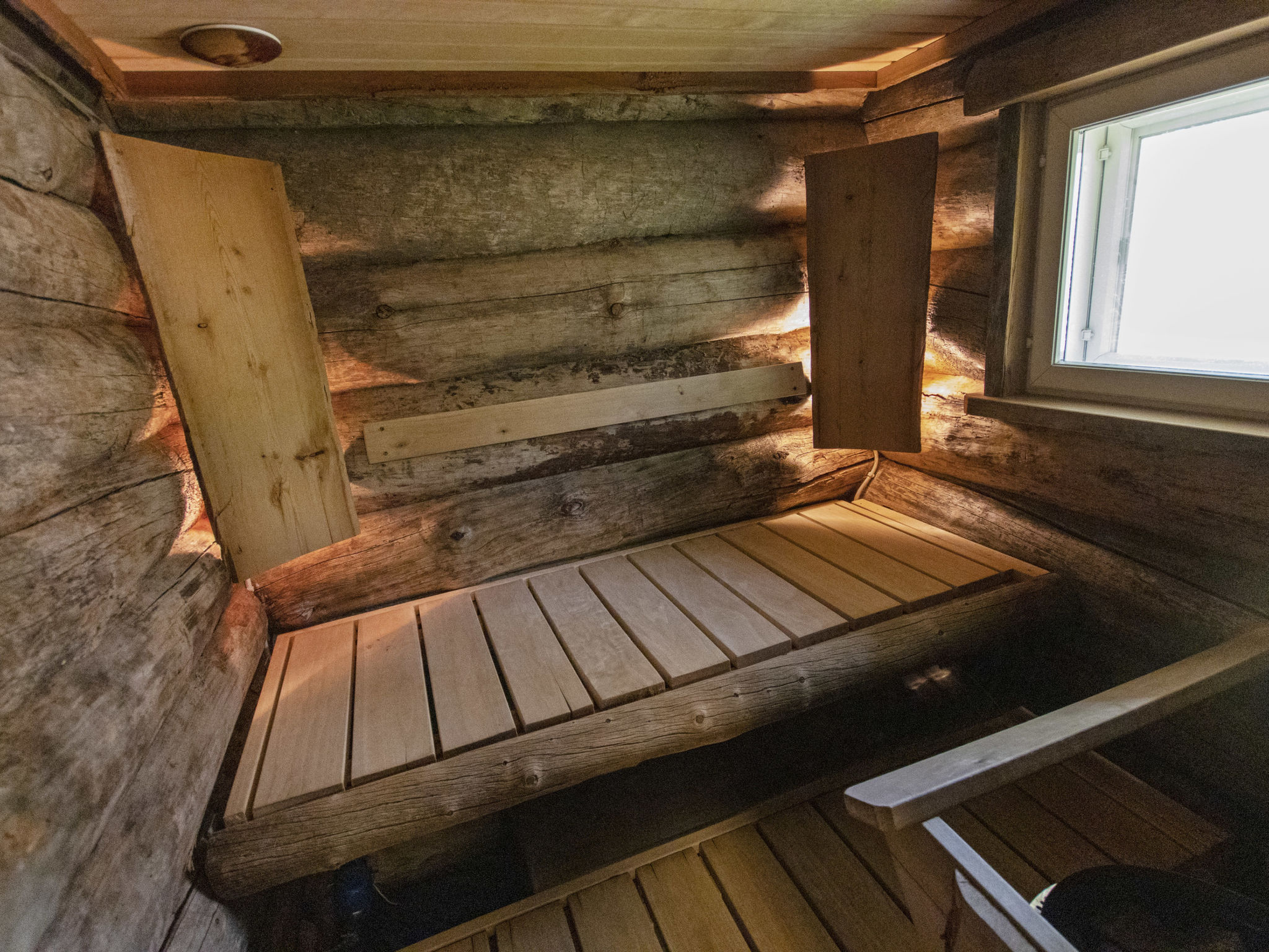 Hankipolku 7b / ukuli - Inside