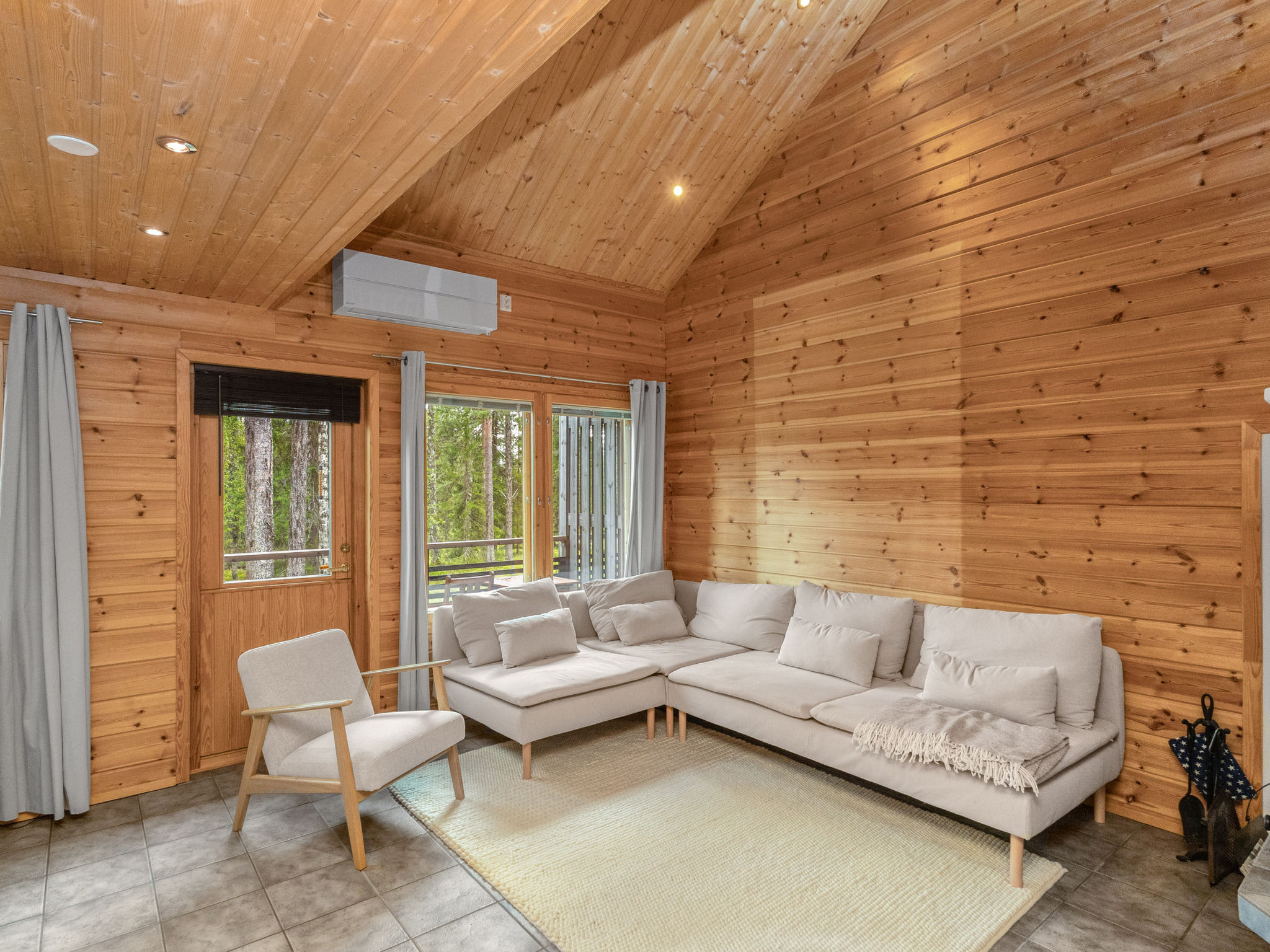 Kultapiisku 2-Dedans