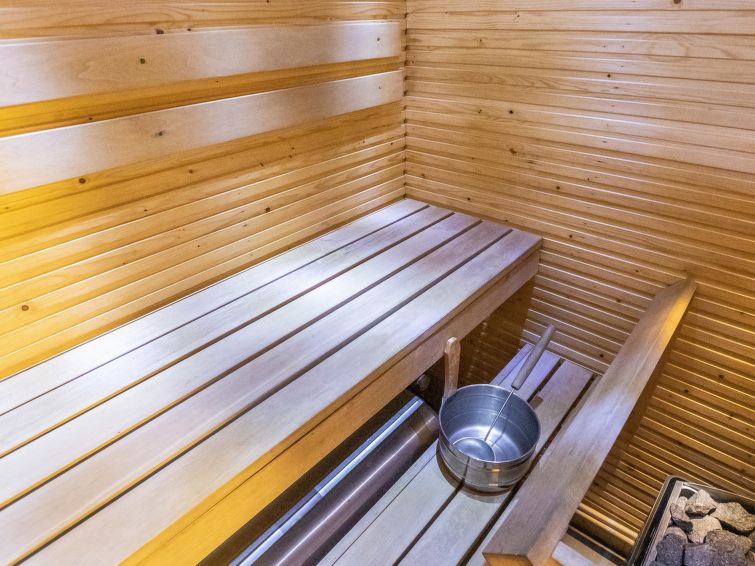 Yllastokka 8 - Slide 12