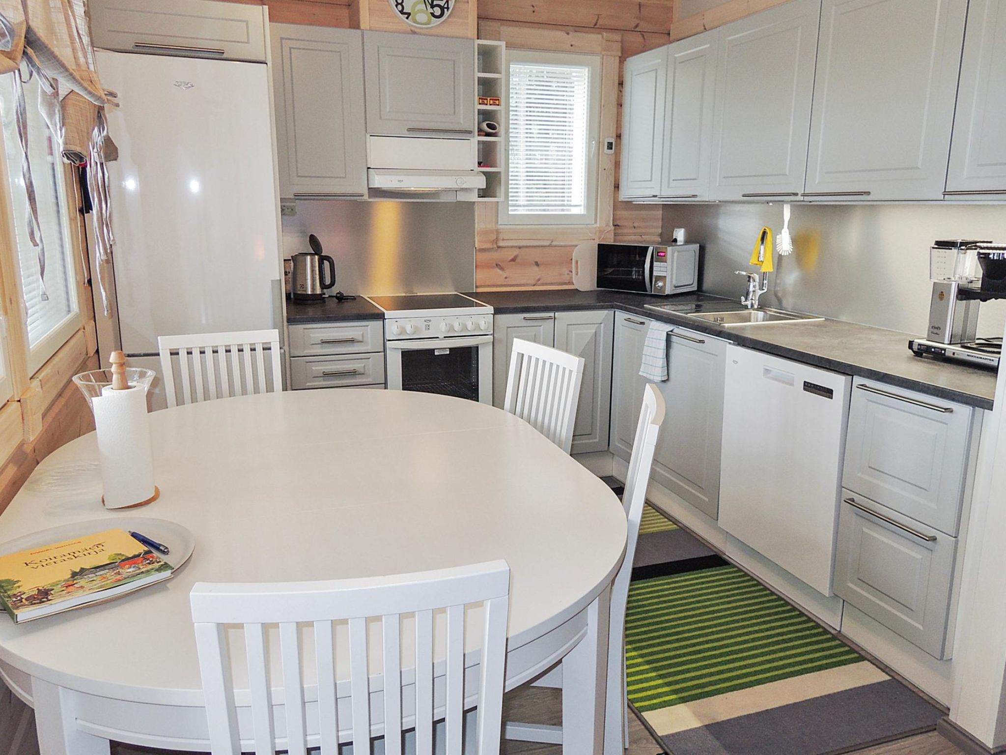 Nesterin helmi-Binnen