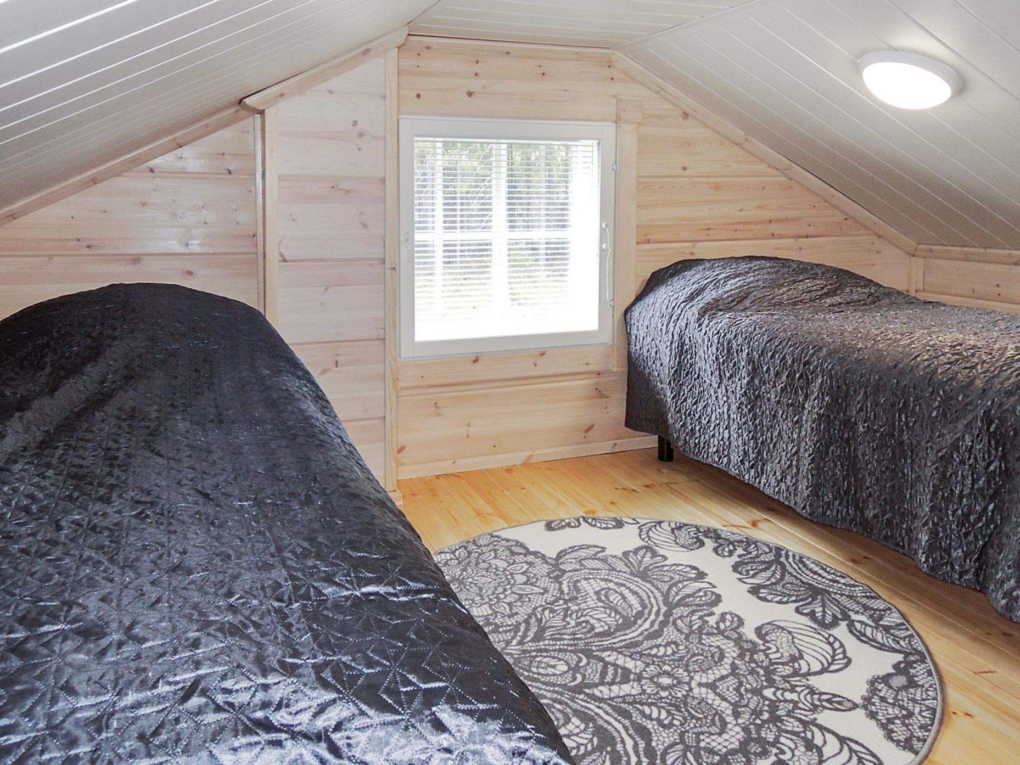 Nesterin helmi-Binnen