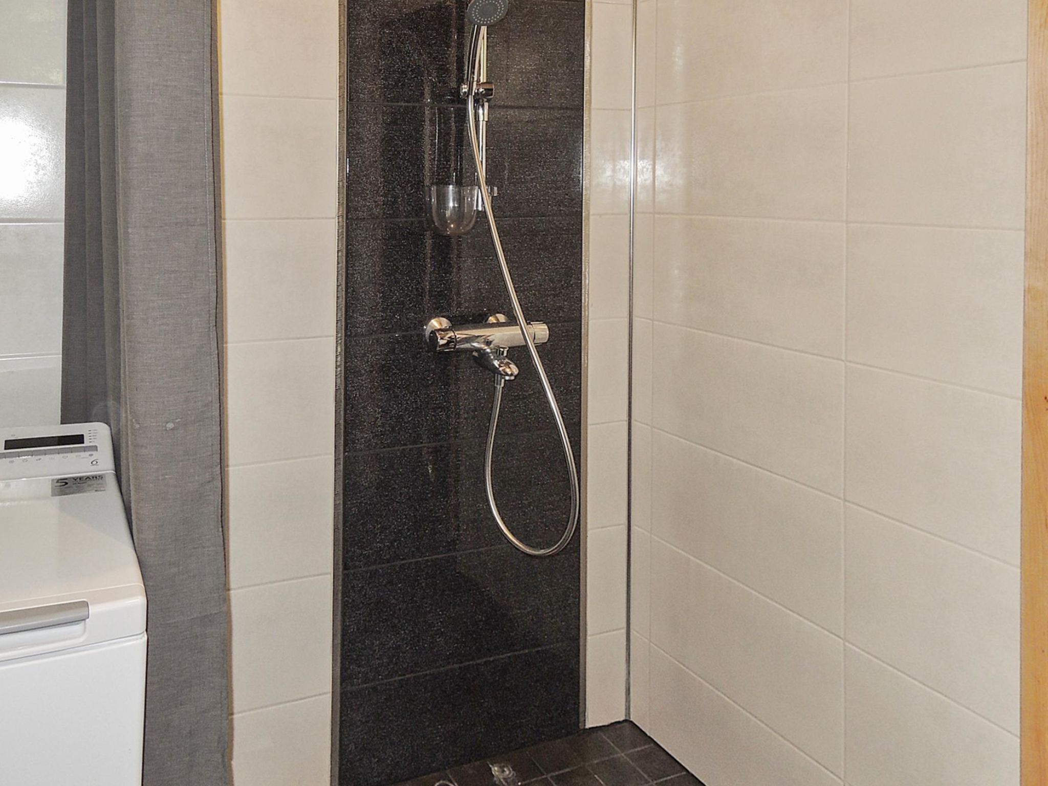 Nesterin helmi-Binnen