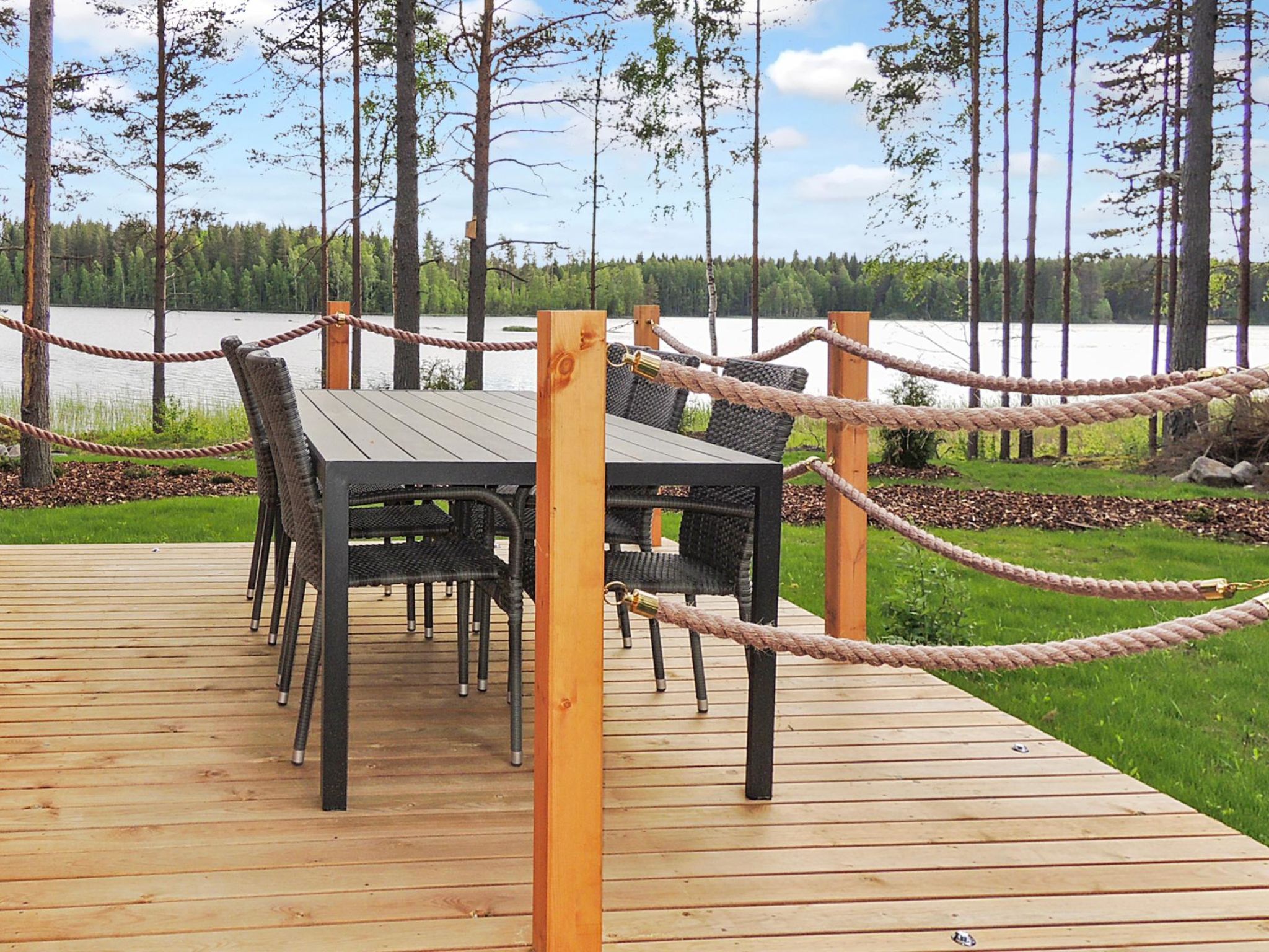 Nesterin helmi-Binnen