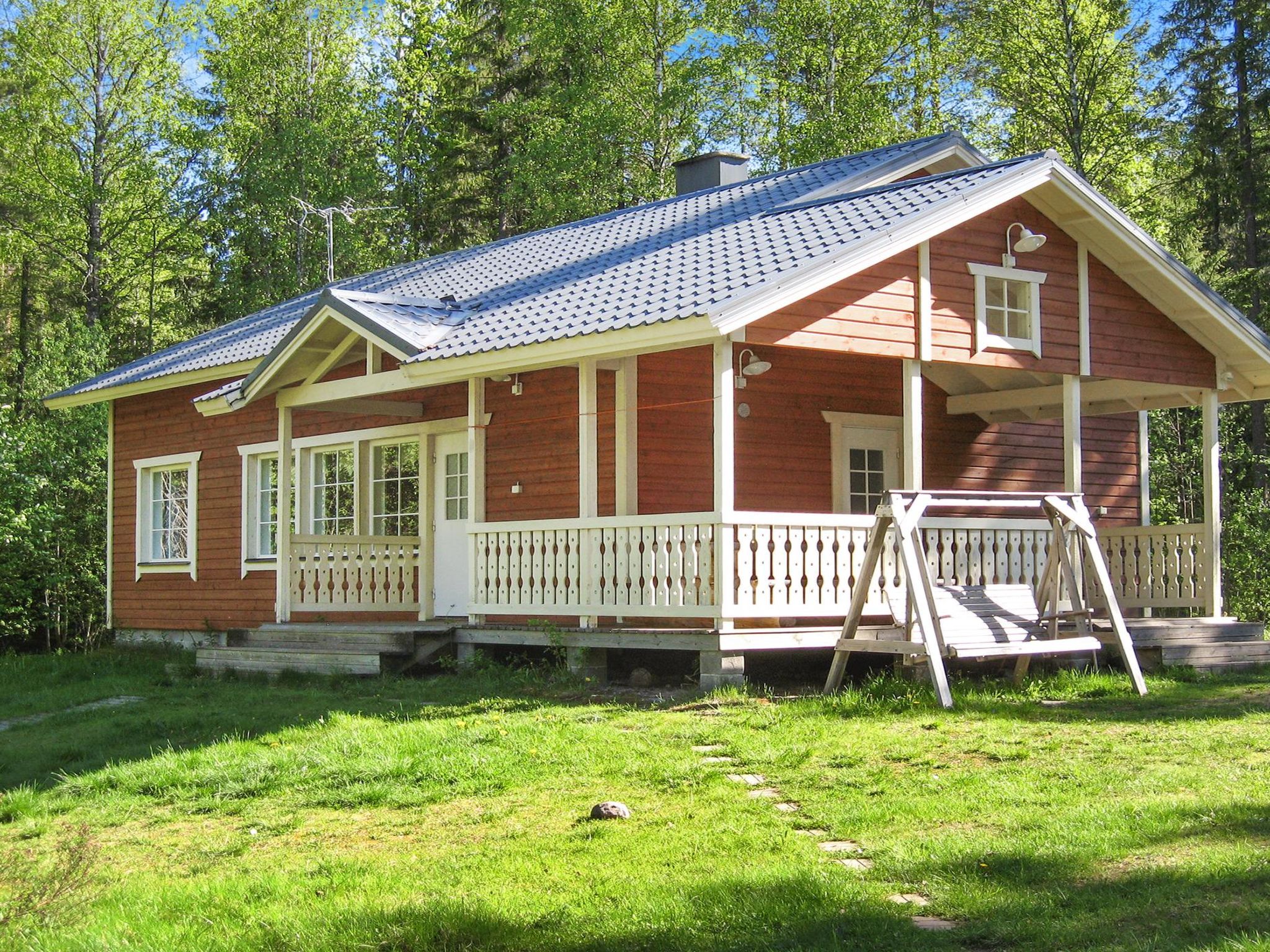 68 km north of Joensuu, Lake Pielinen (871,2 km²) 30 m, own shore with shallow sand bottom, own boat. 

Log panel cottage 2000, kitchen-living room, 2 bedrooms with double beds each and sleeping gall..