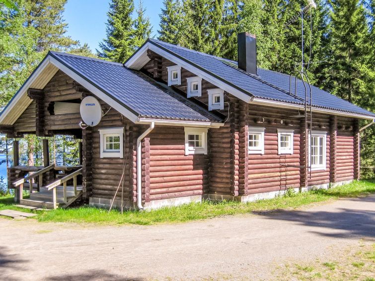 68 km north of Joensuu, Lake Pielinen (871,2 km²) 30 m, own shore with shallow sand bottom, own boat. 

Log cottage 2002, kitchen-living room, bedroom with double bed, bedroom with two beds and sle..