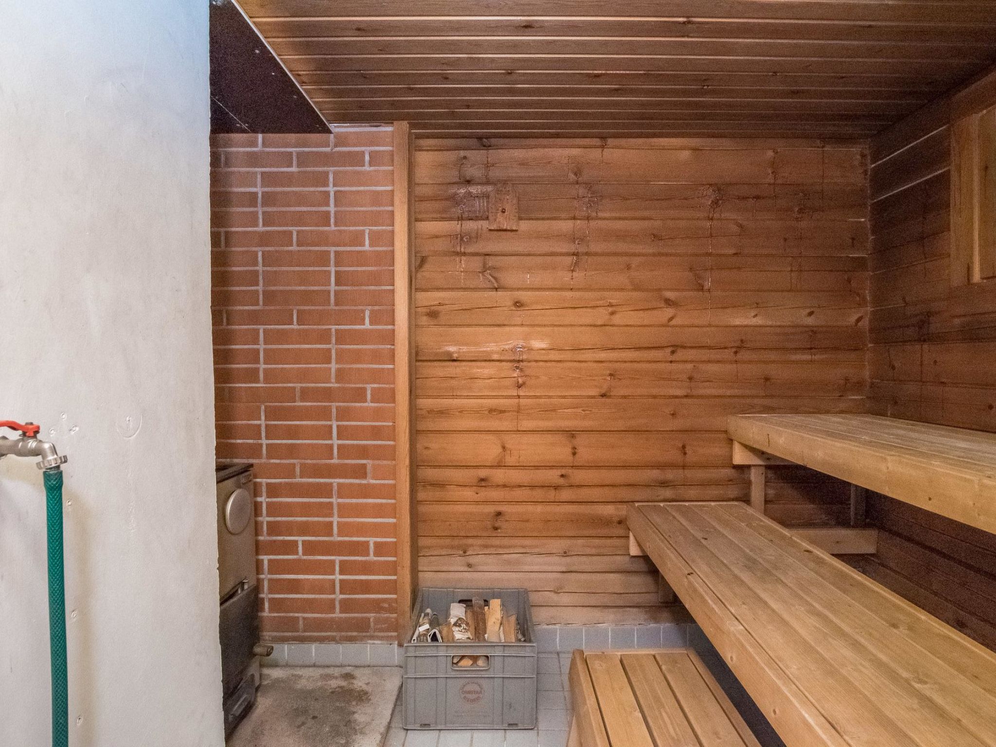 Laitamökki-Inside