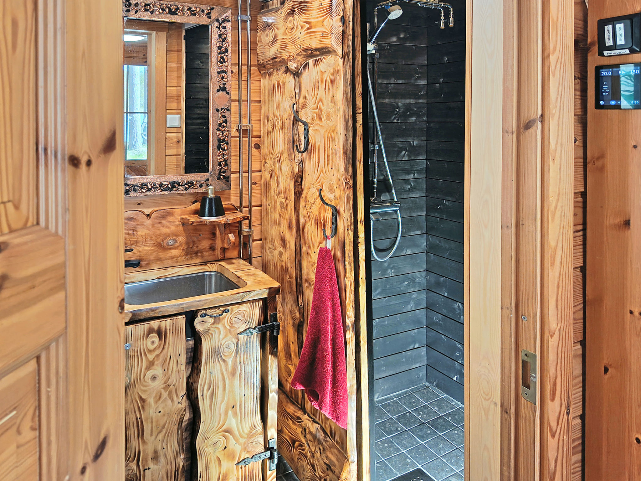 Rustieke blokhut Alapytinki aan de visrijke Pielisjoki-rivier - foto 17