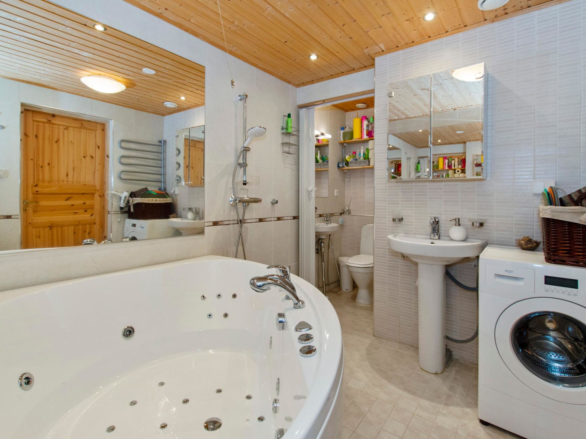 Otsopirtti, maria-Binnen