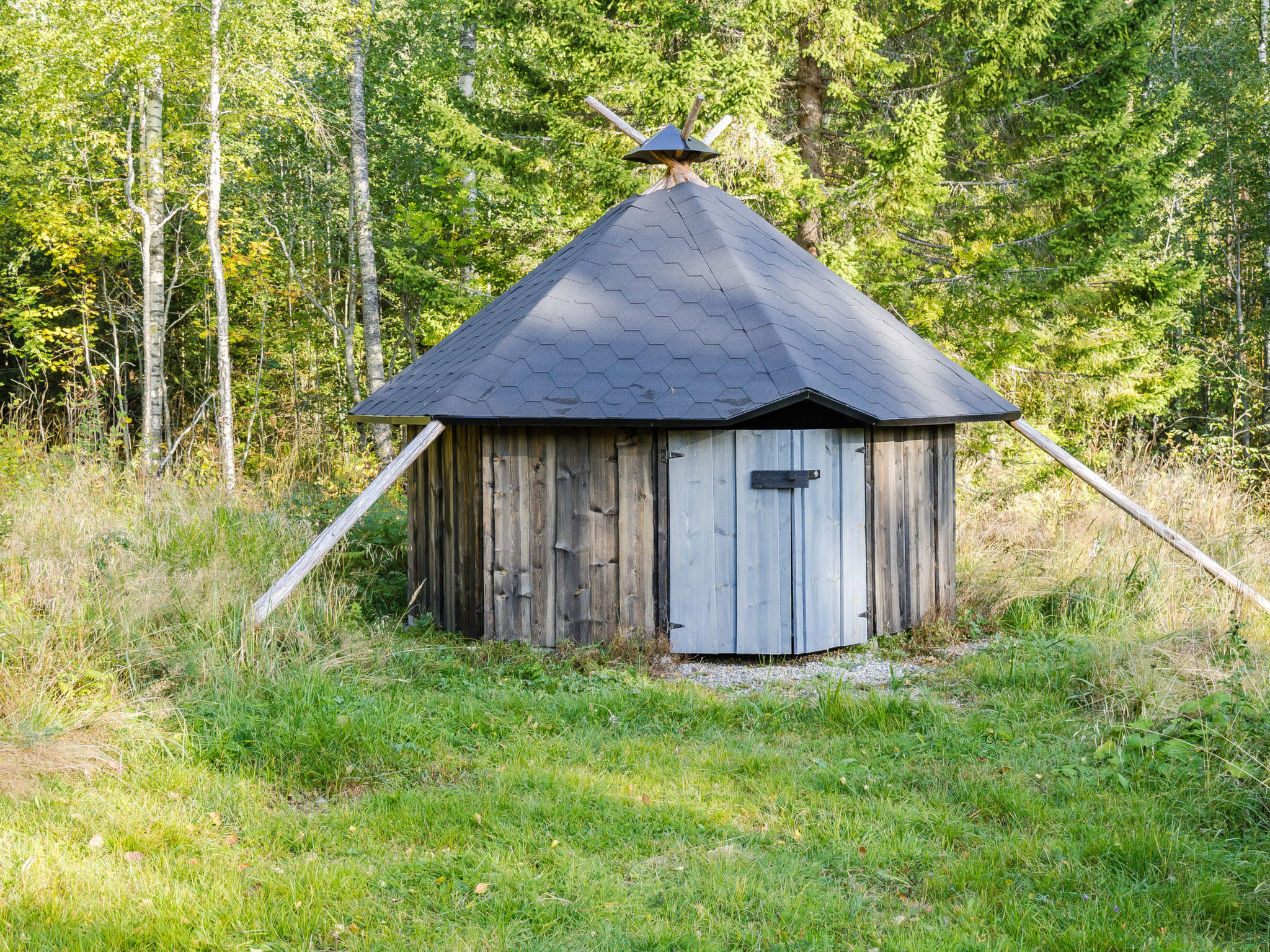 Käränkämökki - Inside
