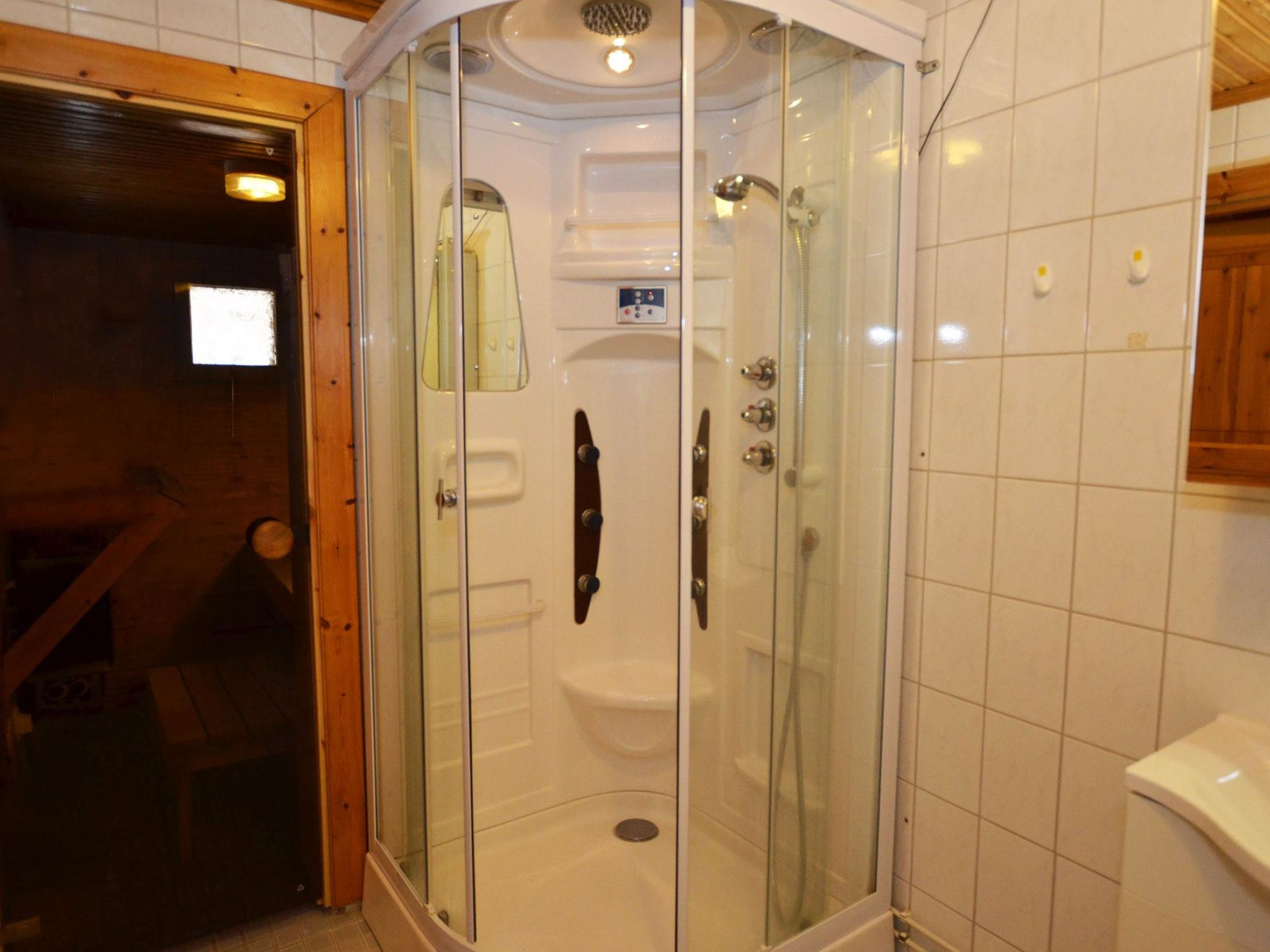 Karjalan heili 7-Binnen