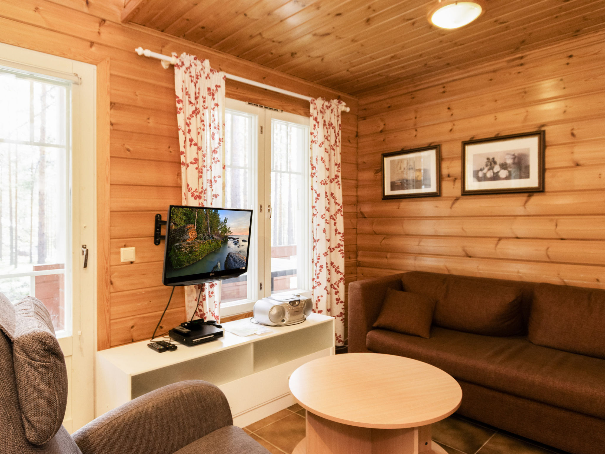 Koli country club b 7 - Drinnen