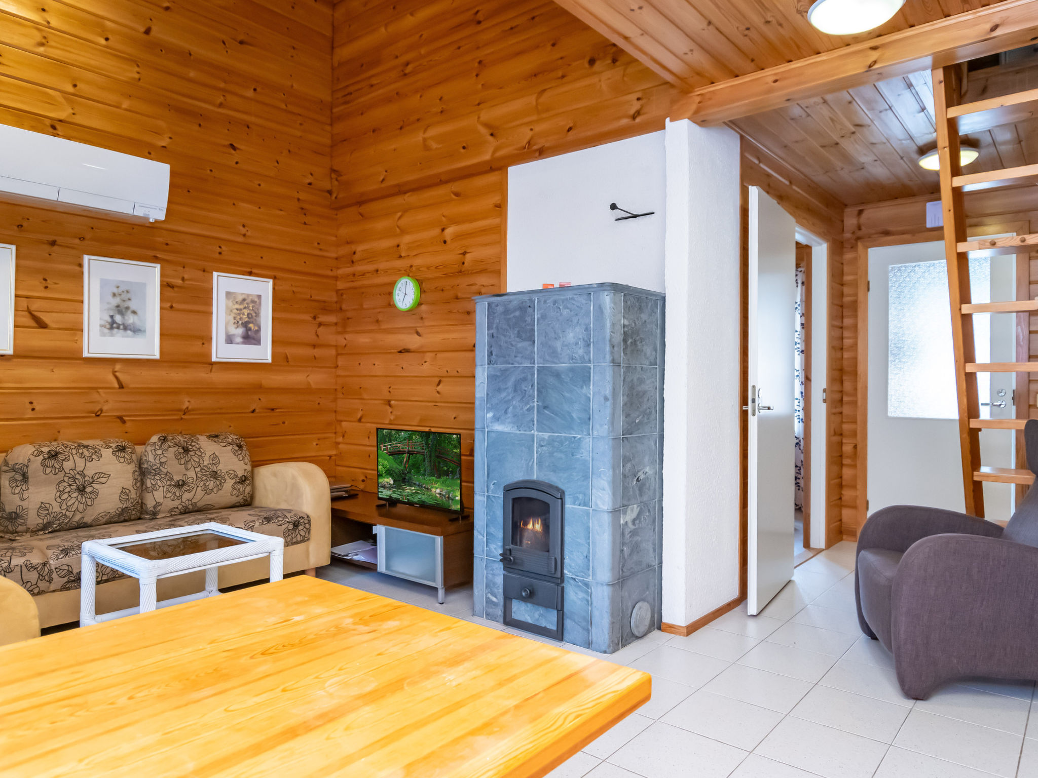 Koli country club d 11 - Drinnen