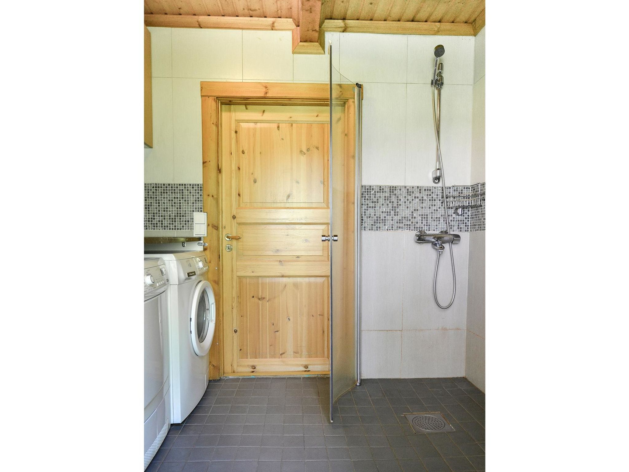 Kannelpirtti 2-Binnen