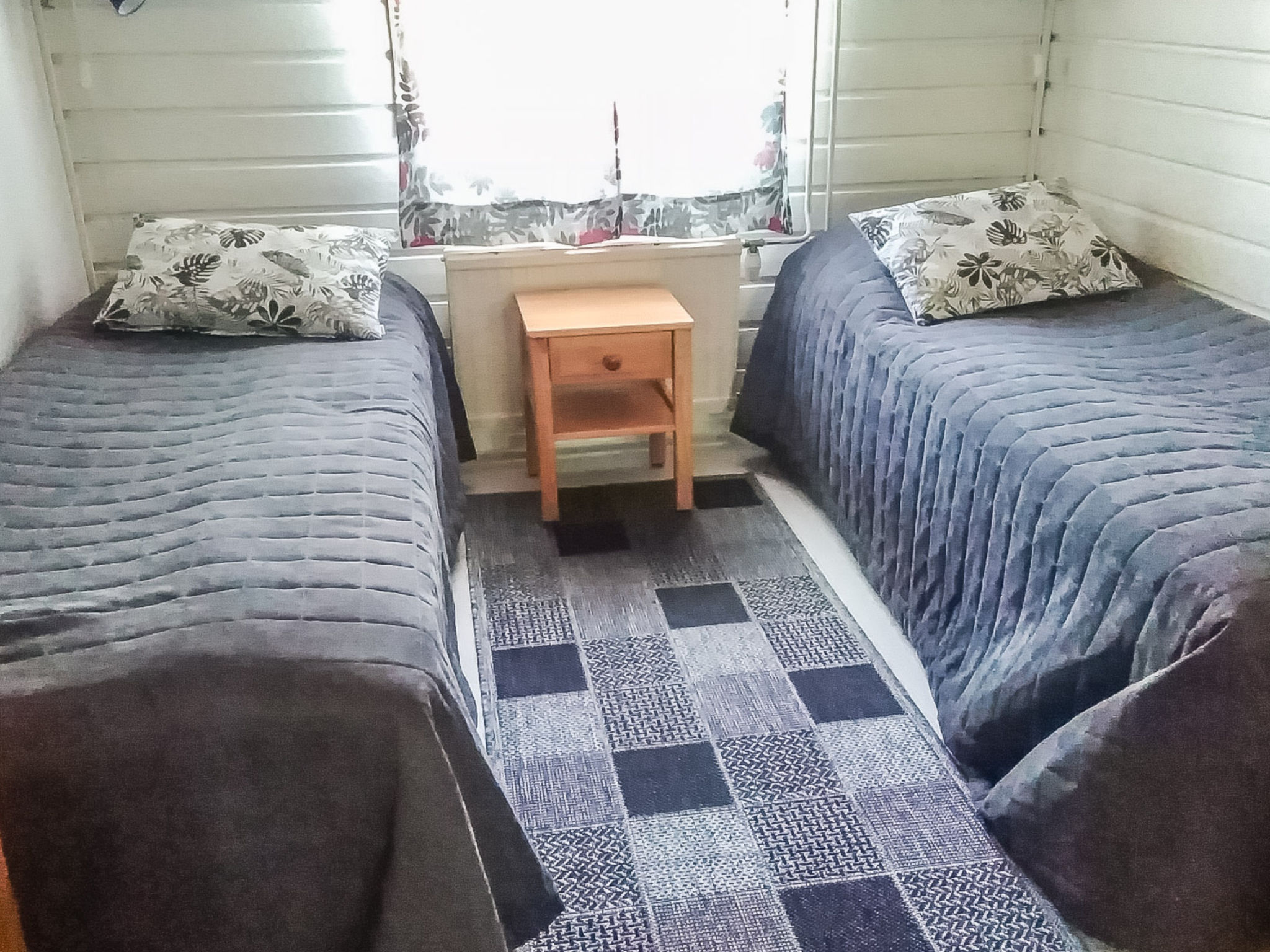 Kulta-käkönen 6 by bomba - Binnen