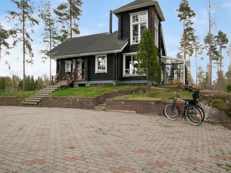 16-persoons vakantiehuis met sauna aan het meer in Iitti