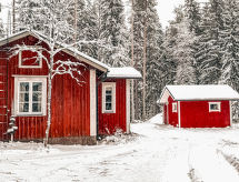 Historische blokhut aan het water met houtgestookte sauna in Iitti - thumbnail 1