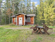 Historische blokhut aan het water met houtgestookte sauna in Iitti - thumbnail 4