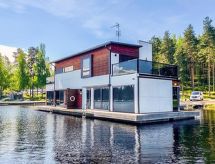 Villa Rauha: Drijvend vakantiehuis aan het Saimaa-meer in Imatra - thumbnail 2