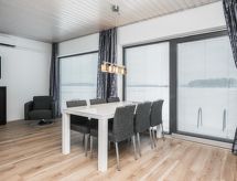 Villa Rauha: Drijvend vakantiehuis aan het Saimaa-meer in Imatra - thumbnail 4