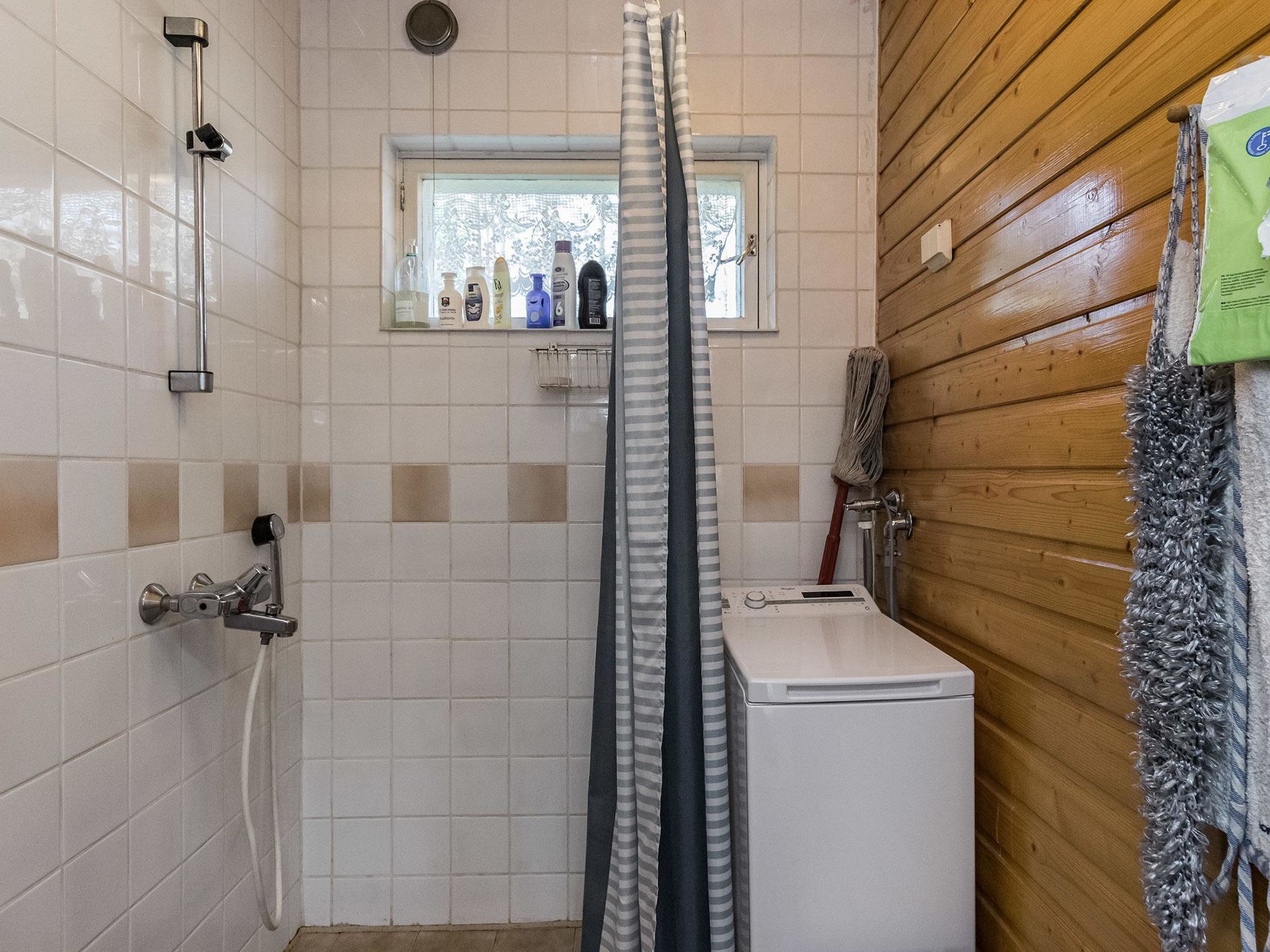 Mäkelän vierastalo-Binnen