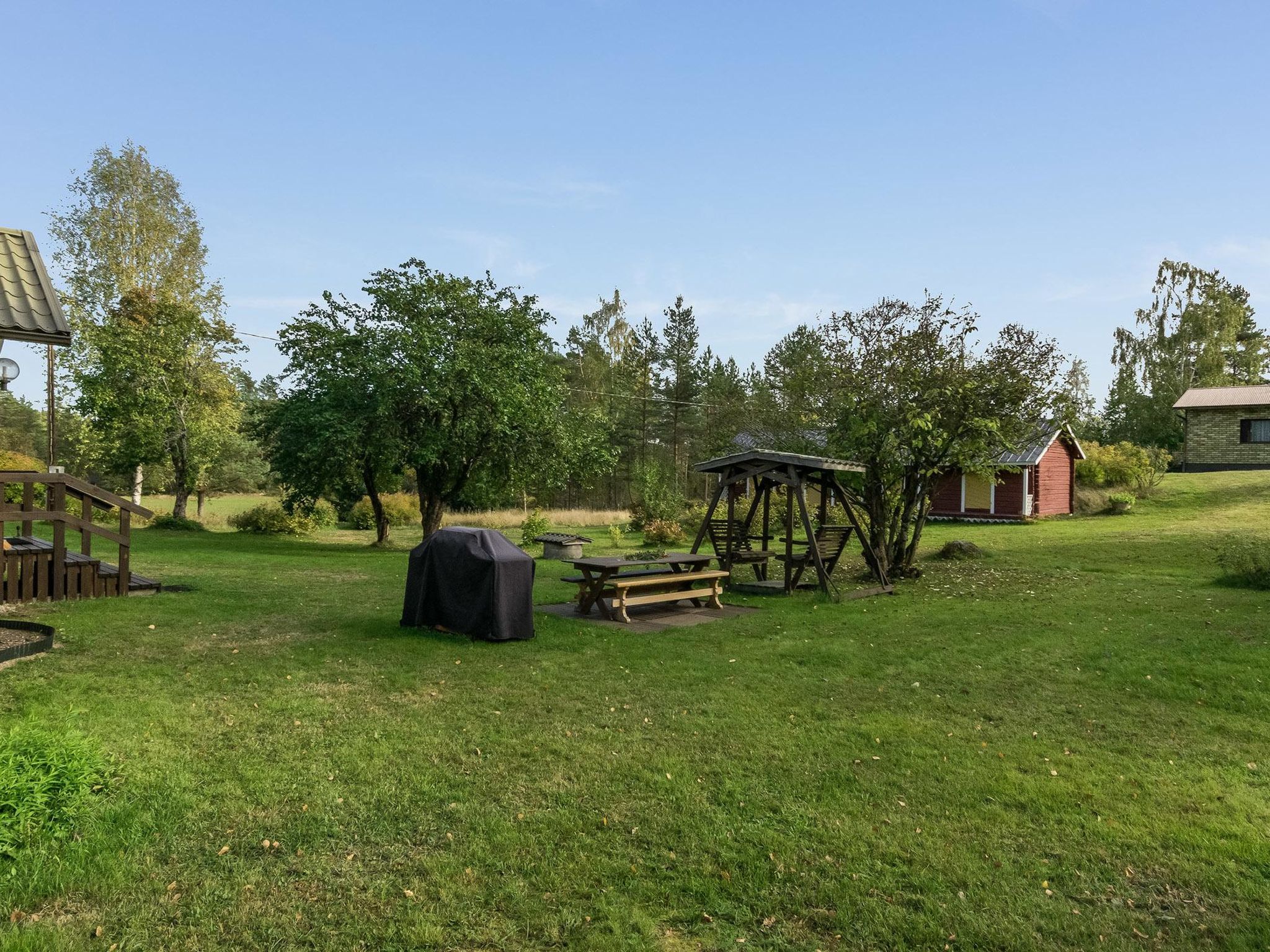 Mäkelän vierastalo-Binnen