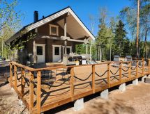 Pyhtään jussila: Authentiek Finse blokhut aan de Kymi-rivier met sauna - thumbnail 1