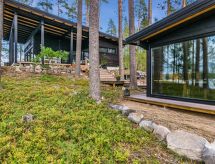 Moderne villa aan het Saimaameer met sauna, jacuzzi en gratis kajaks - thumbnail 1