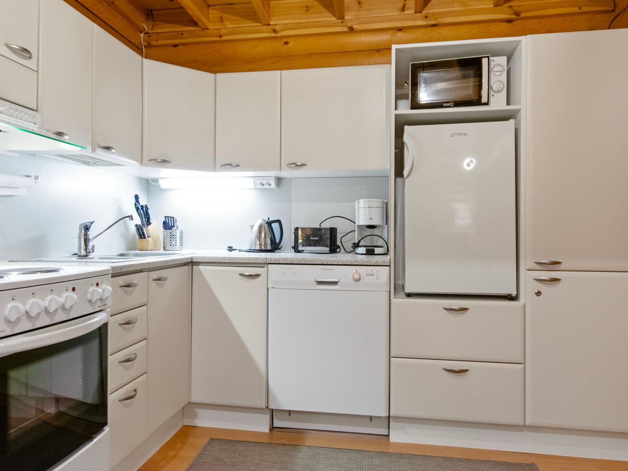 Kilpolan orvokki-Binnen