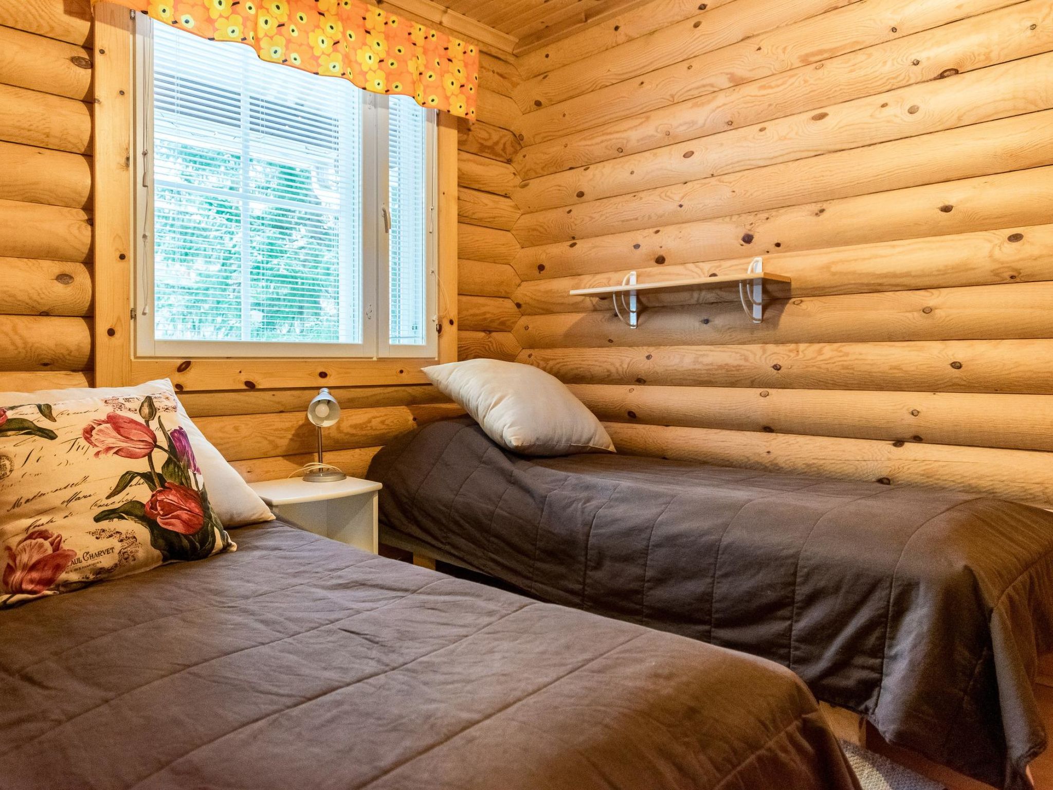 Kilpolan karoliina-Binnen