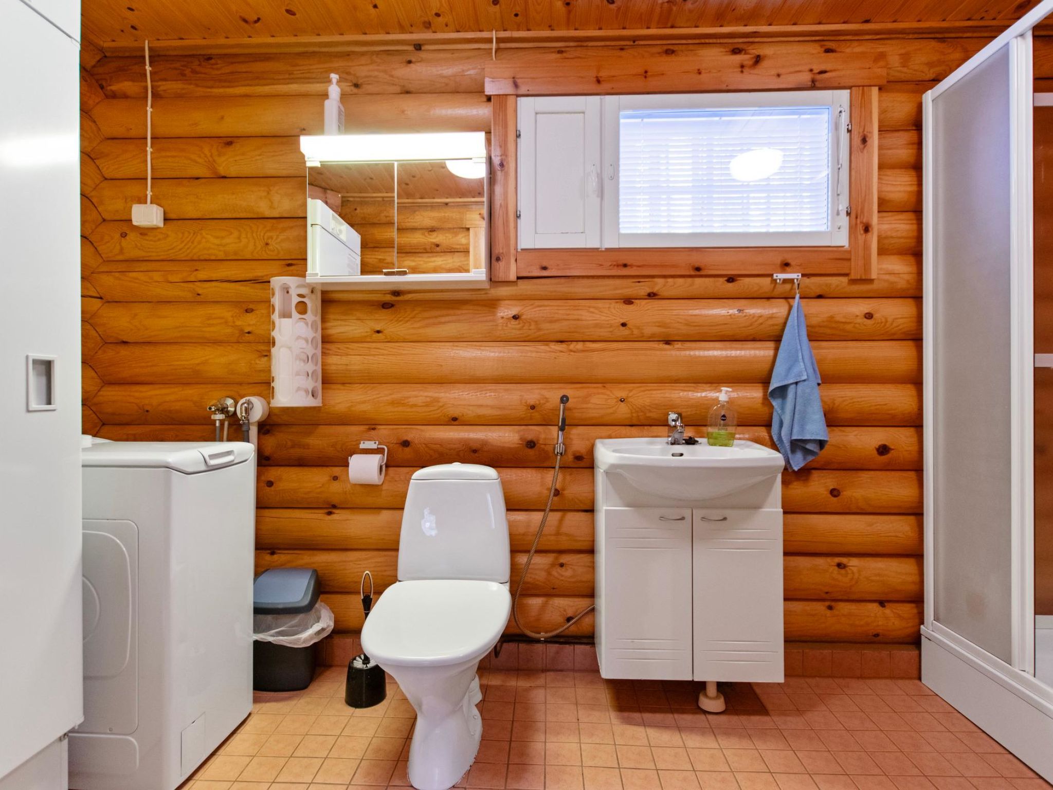 Kilpolan orvokki, pauliina ja karoliina-Binnen