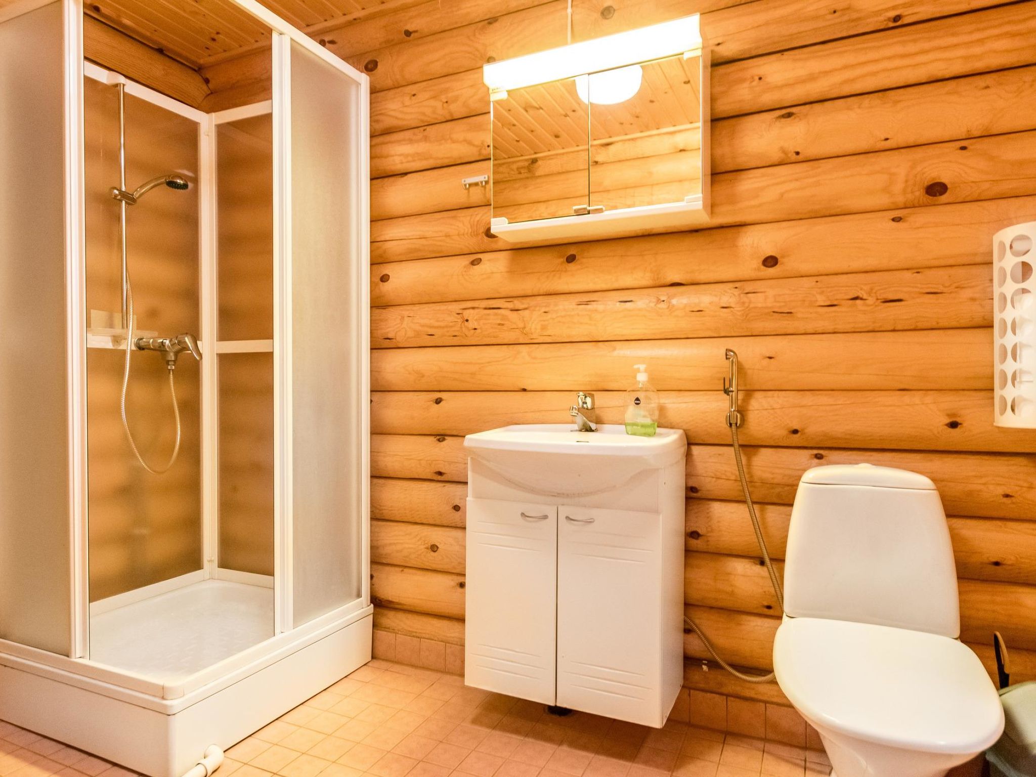 Kilpolan orvokki, pauliina ja karoliina-Binnen